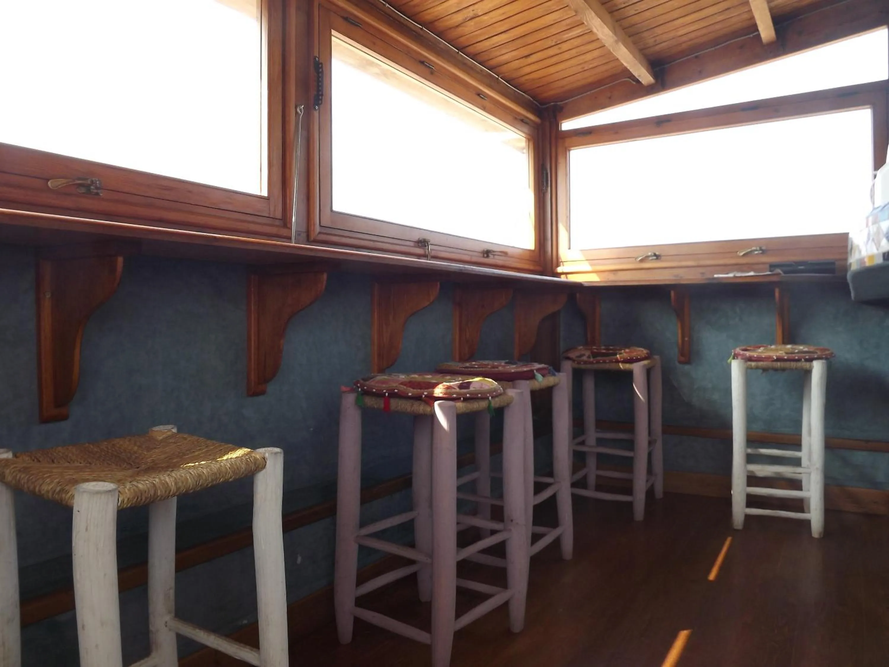 Restaurant/places to eat in Riad Al Zahia