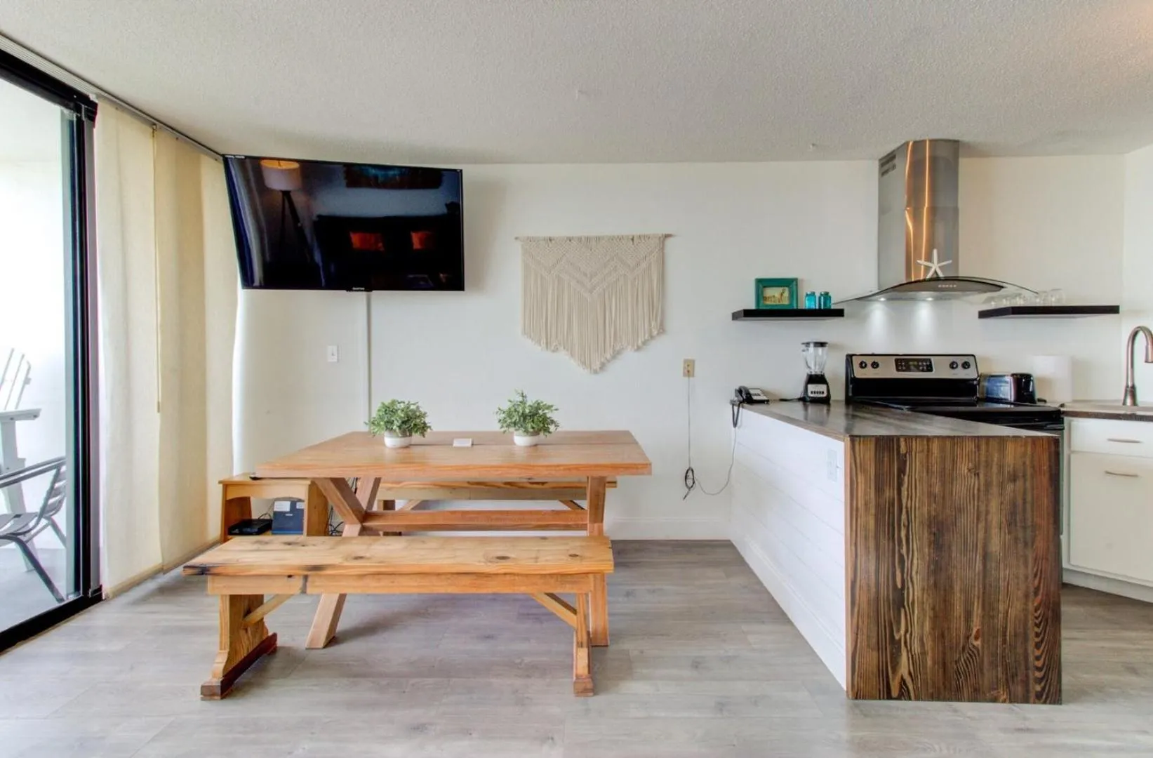 Kitchen or kitchenette in 0311 Seaside Retreat by Atlantic Towers