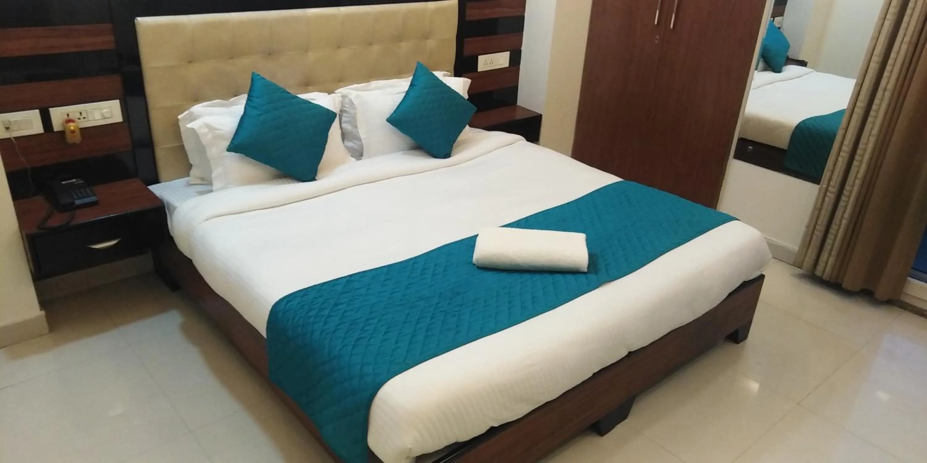 Bedroom, Bed in Asian Suites Cyber Park Gurgaon