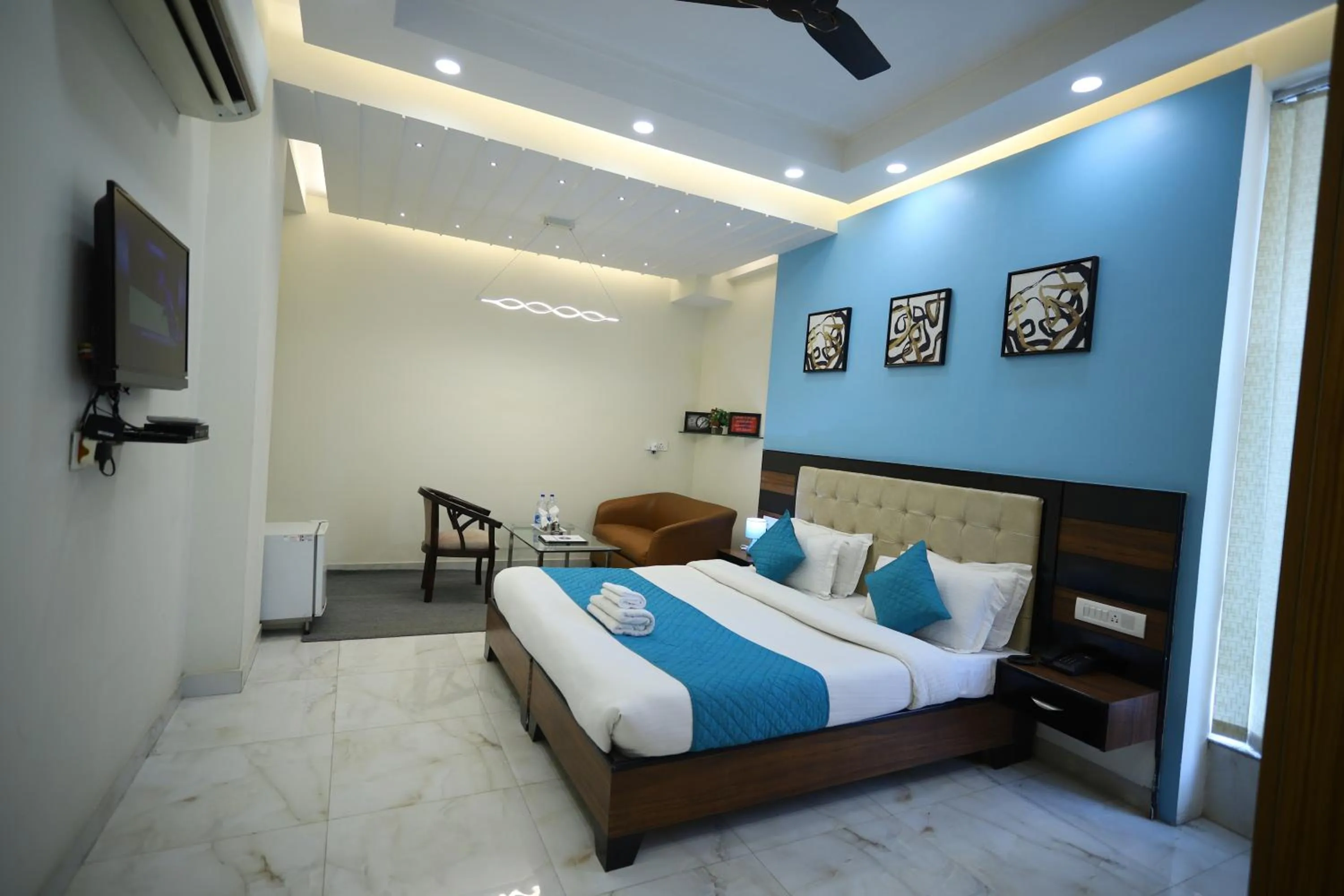 Bedroom, Bed in Asian Suites Cyber Park Gurgaon