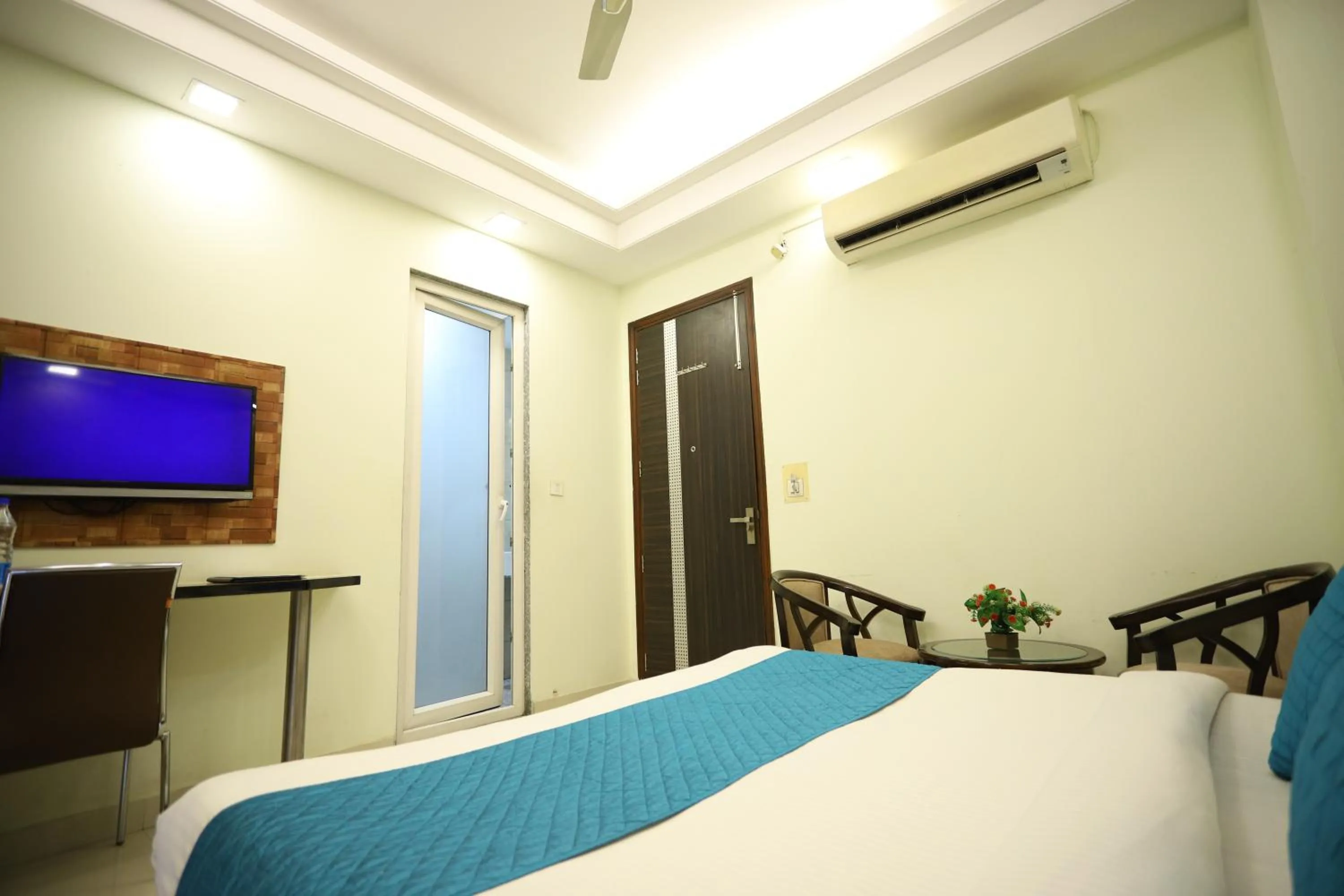 Bed in Asian Suites Cyber Park Gurgaon