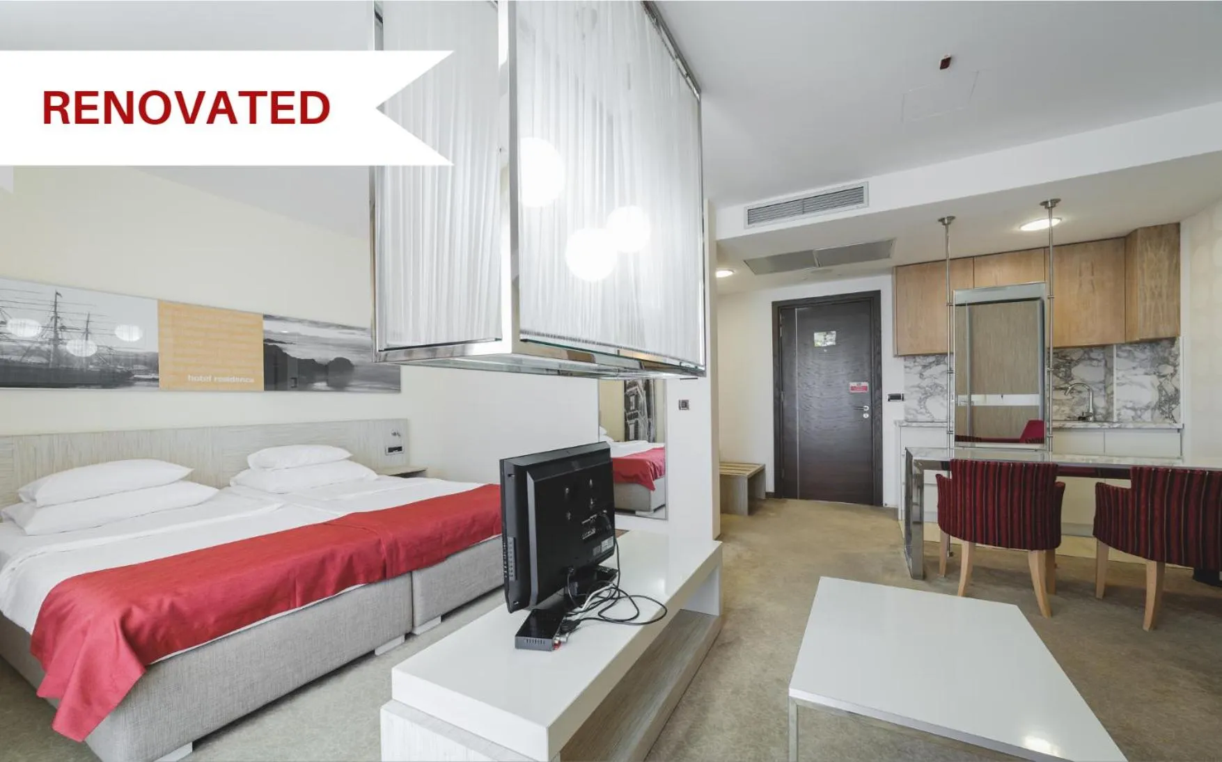 Photo of the whole room, Bed in Hotel & Apartments HEC Residence