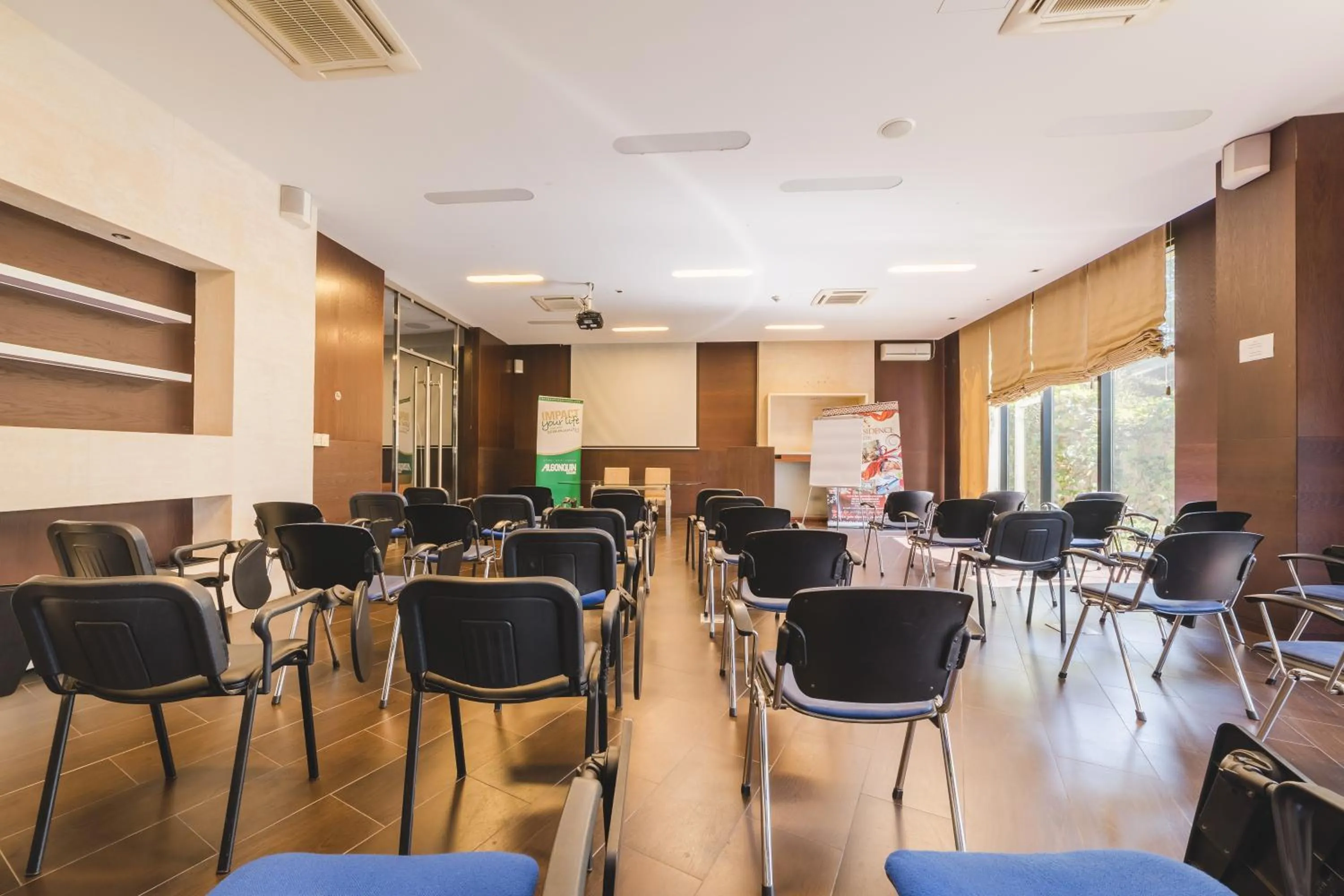 Meeting/conference room in Hotel & Apartments HEC Residence