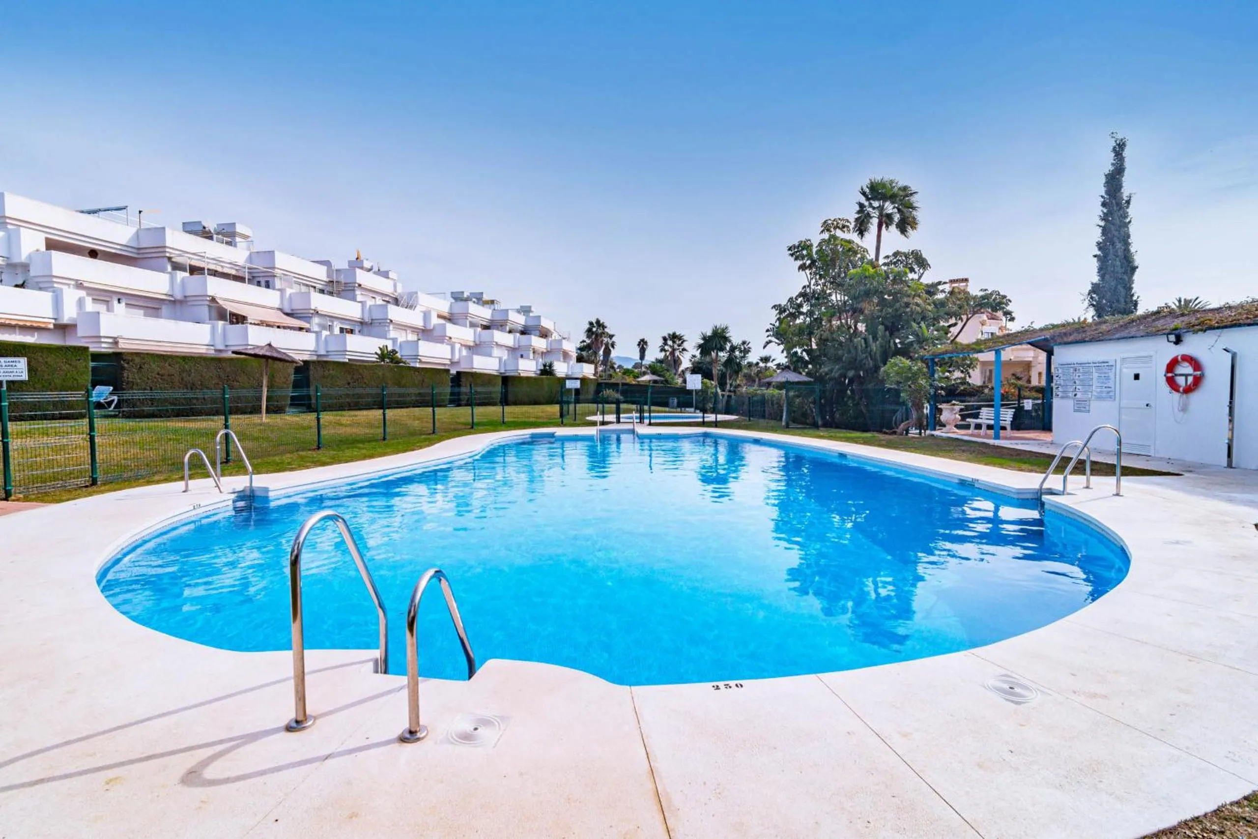 Swimming pool in Andalusian Elegance apartment in El Paraiso with 360 views over Sea and Mountains