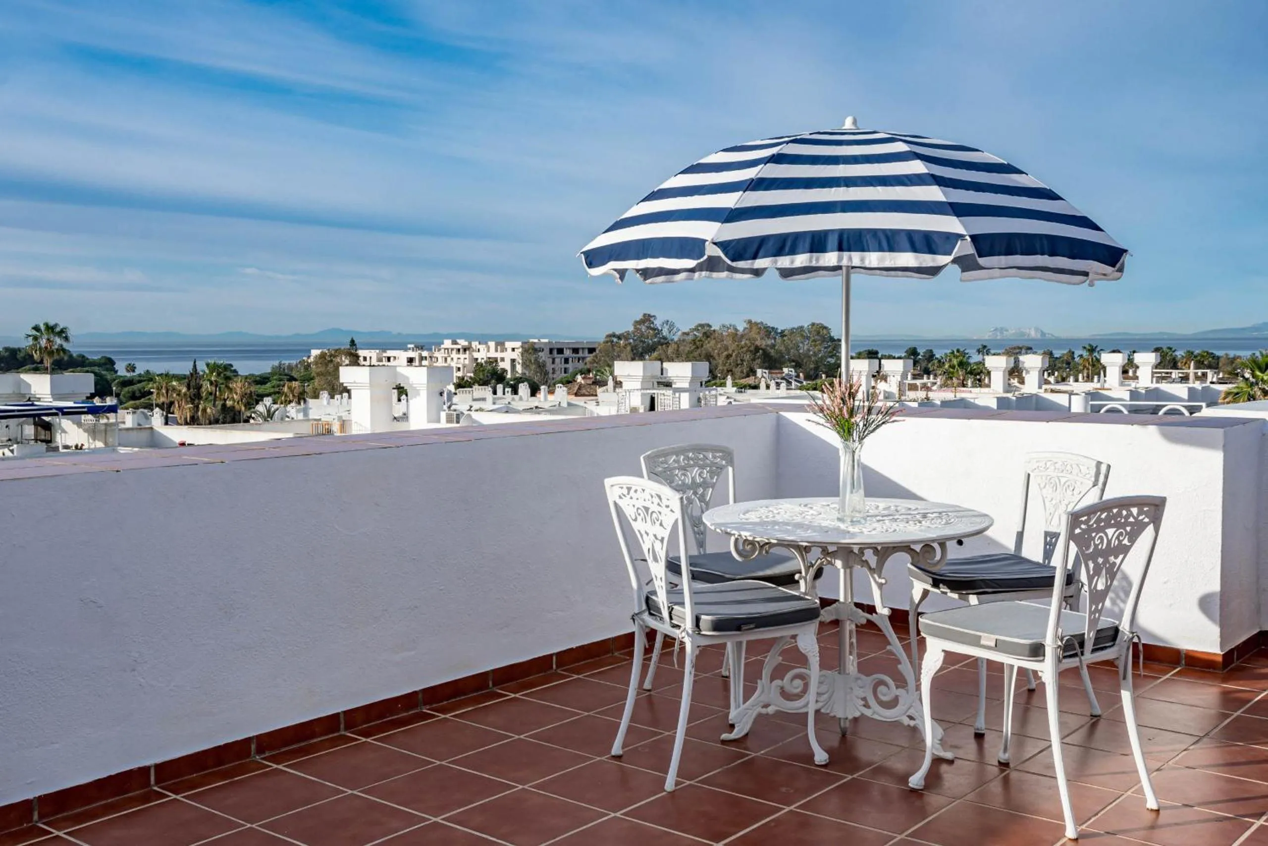 Balcony/Terrace in Andalusian Elegance apartment in El Paraiso with 360 views over Sea and Mountains