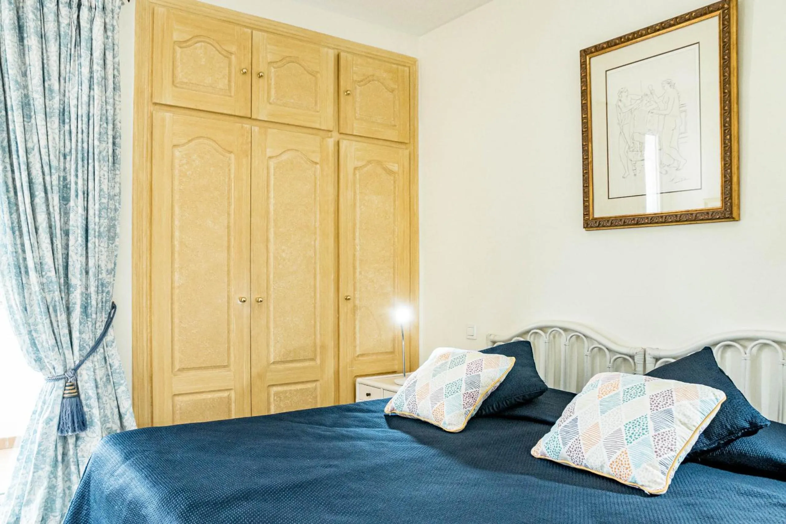 Bed in Andalusian Elegance apartment in El Paraiso with 360 views over Sea and Mountains
