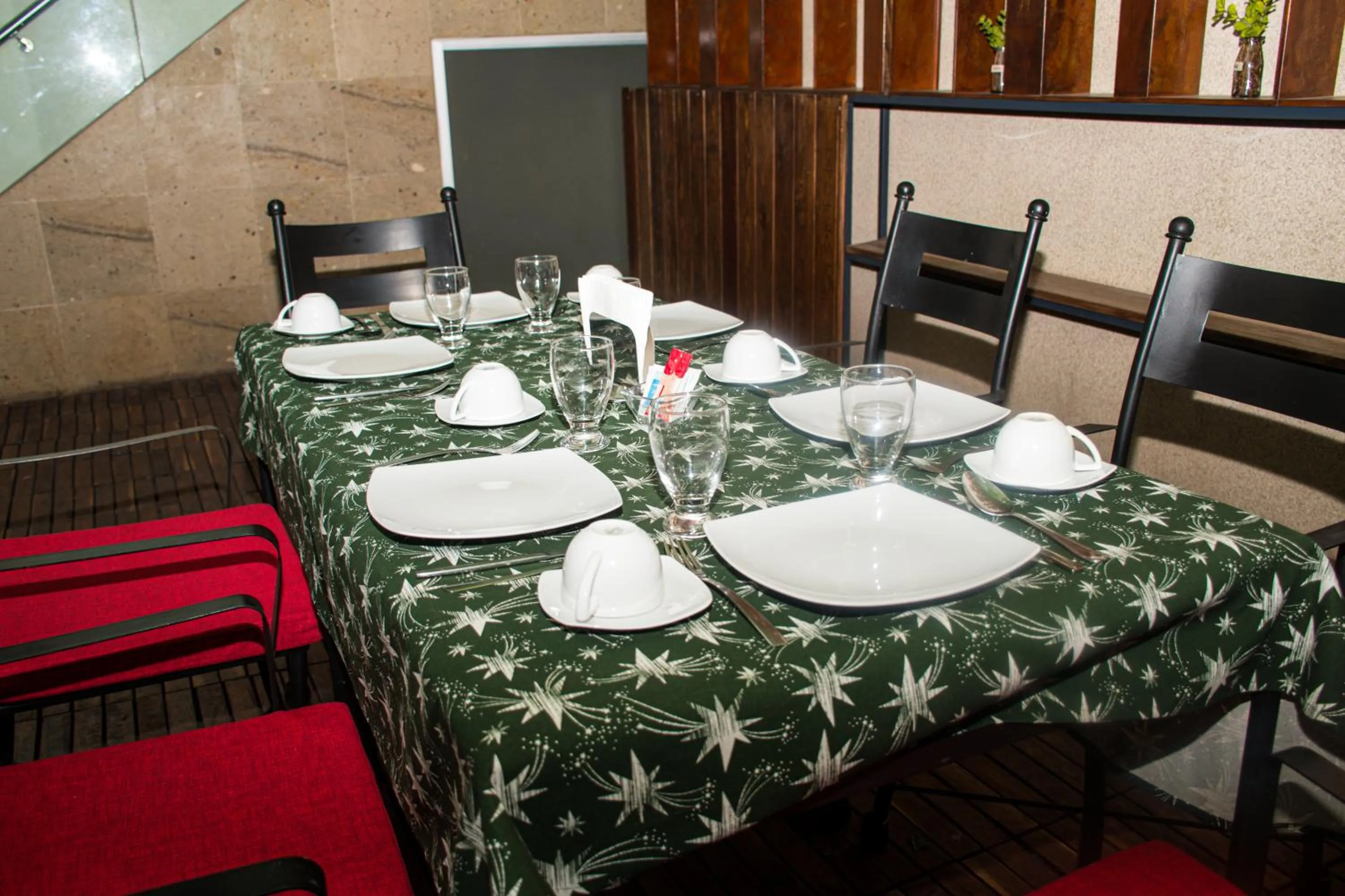 Zújmú Business Boutique Hotel