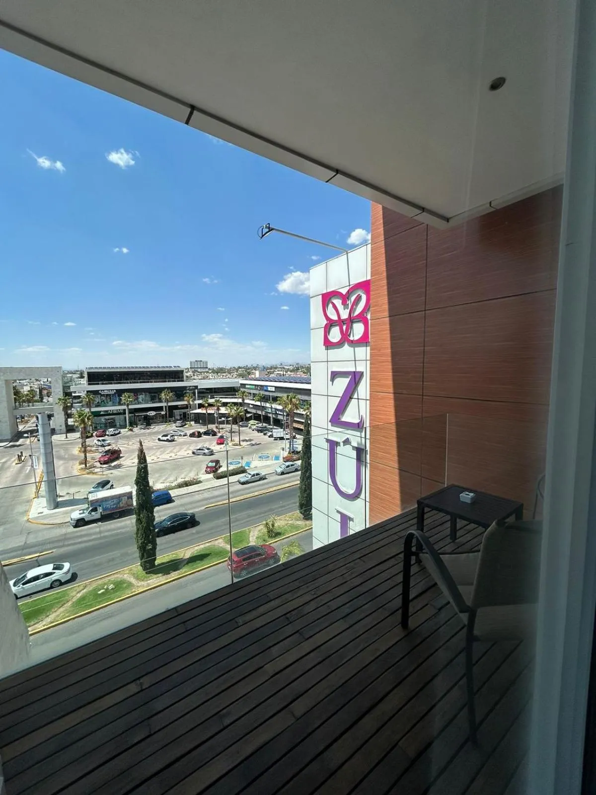 Property building in Zújmú Business Boutique Hotel