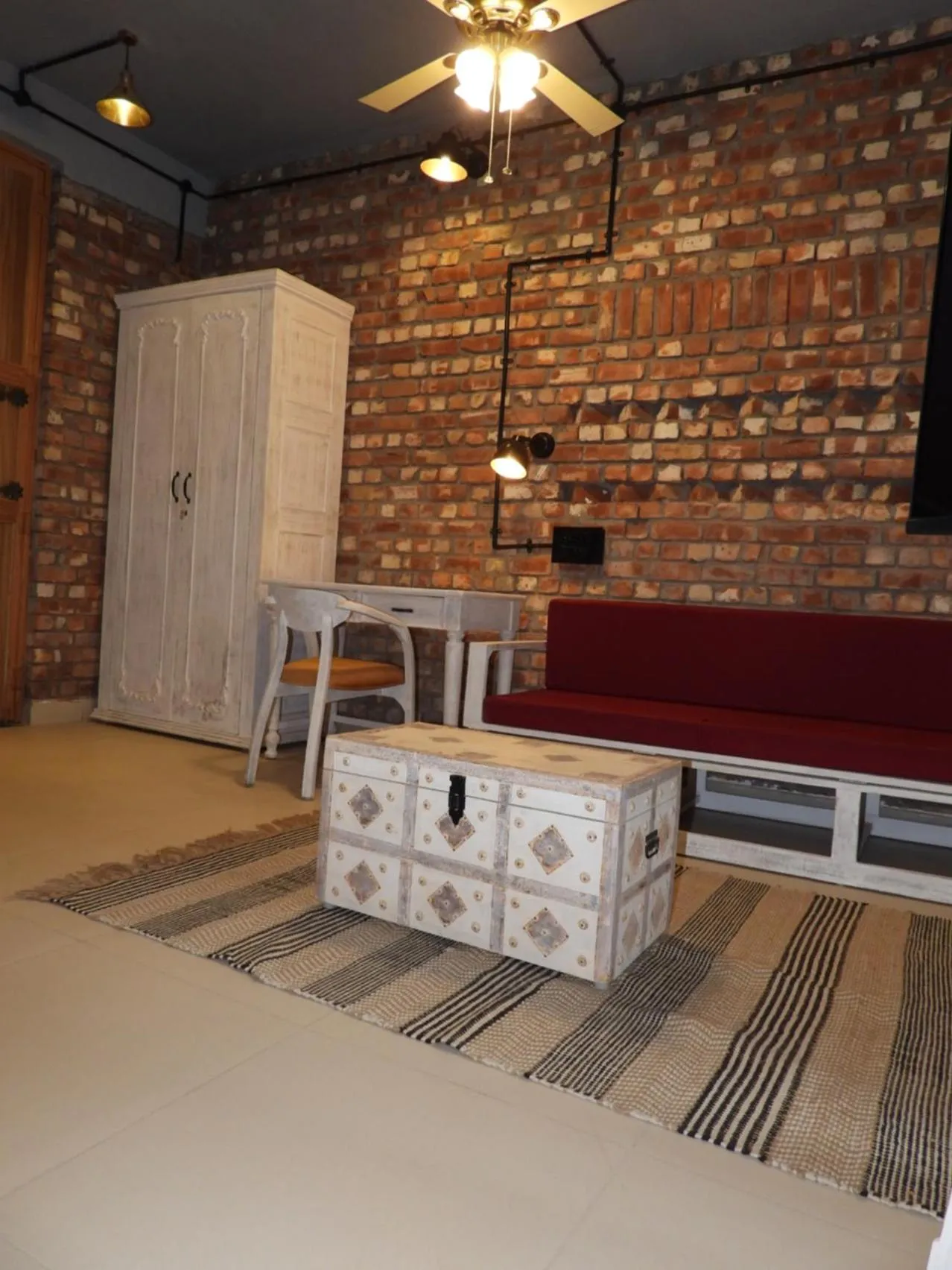 Seating area in Mystic Kailasha Kedarnath - Tungnath Valley