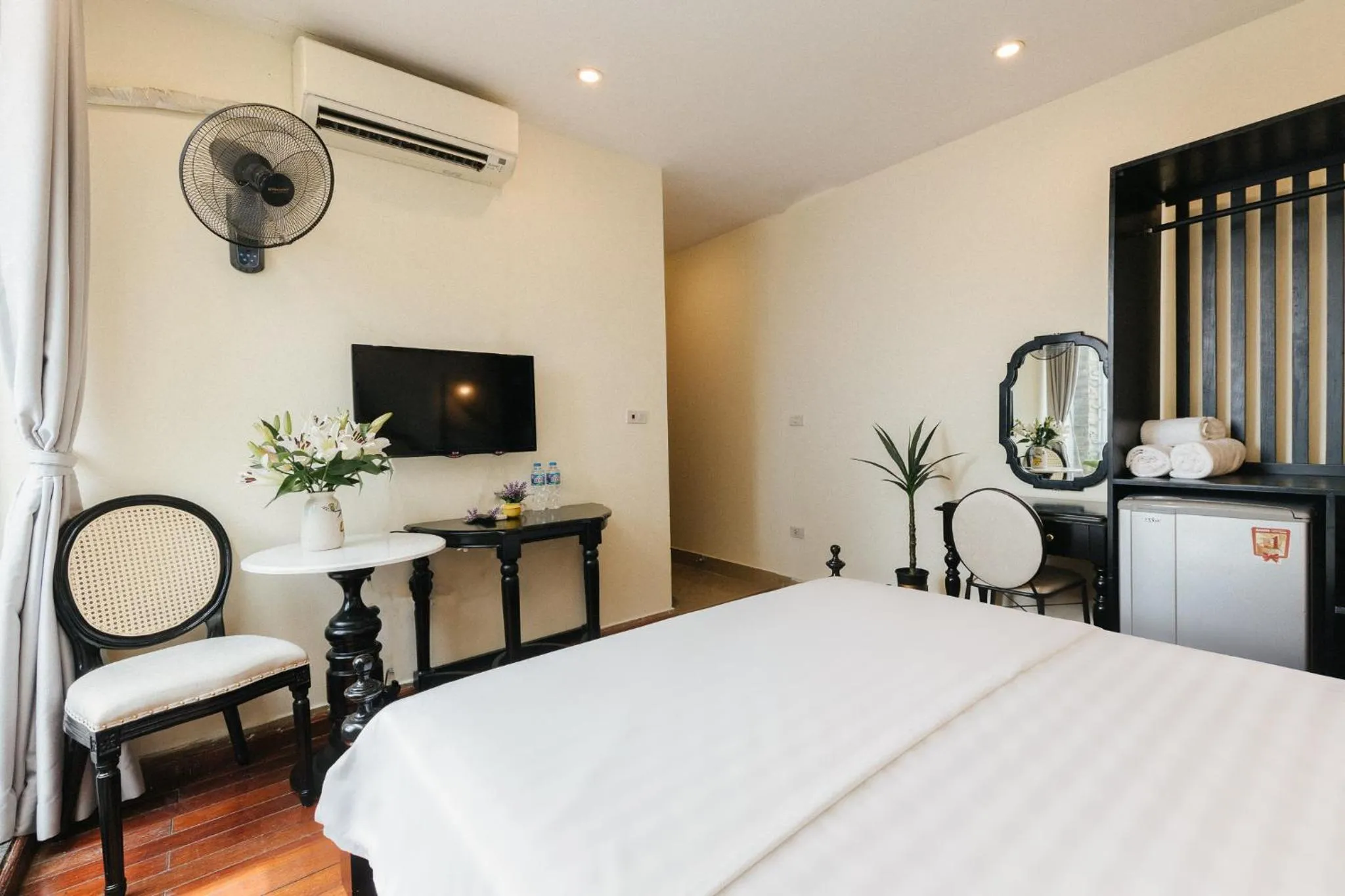 Photo of the whole room, Bed in Sun Clover Boutique Hotel