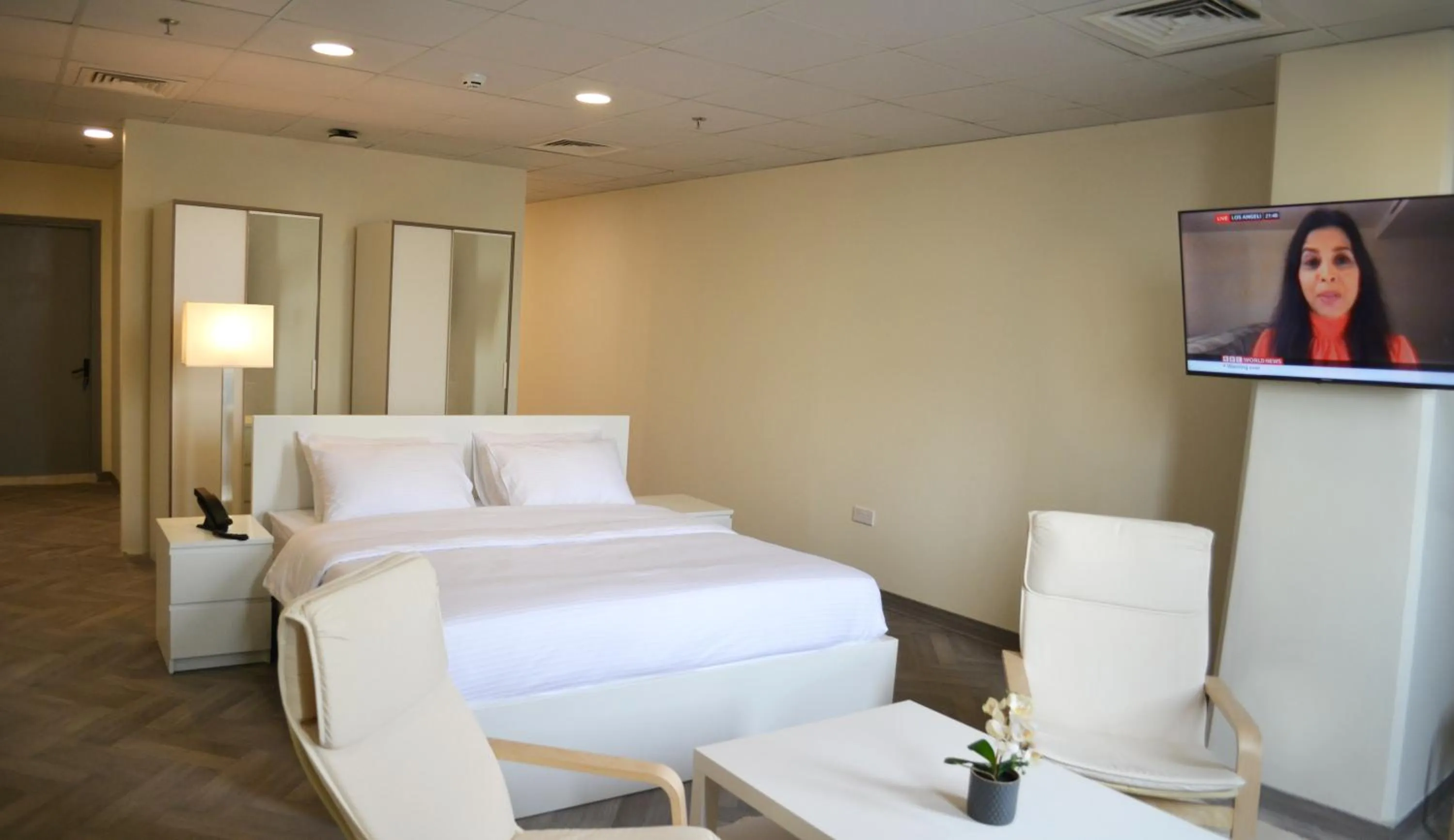 Bedroom, Bed in Riggae Tower Hotel