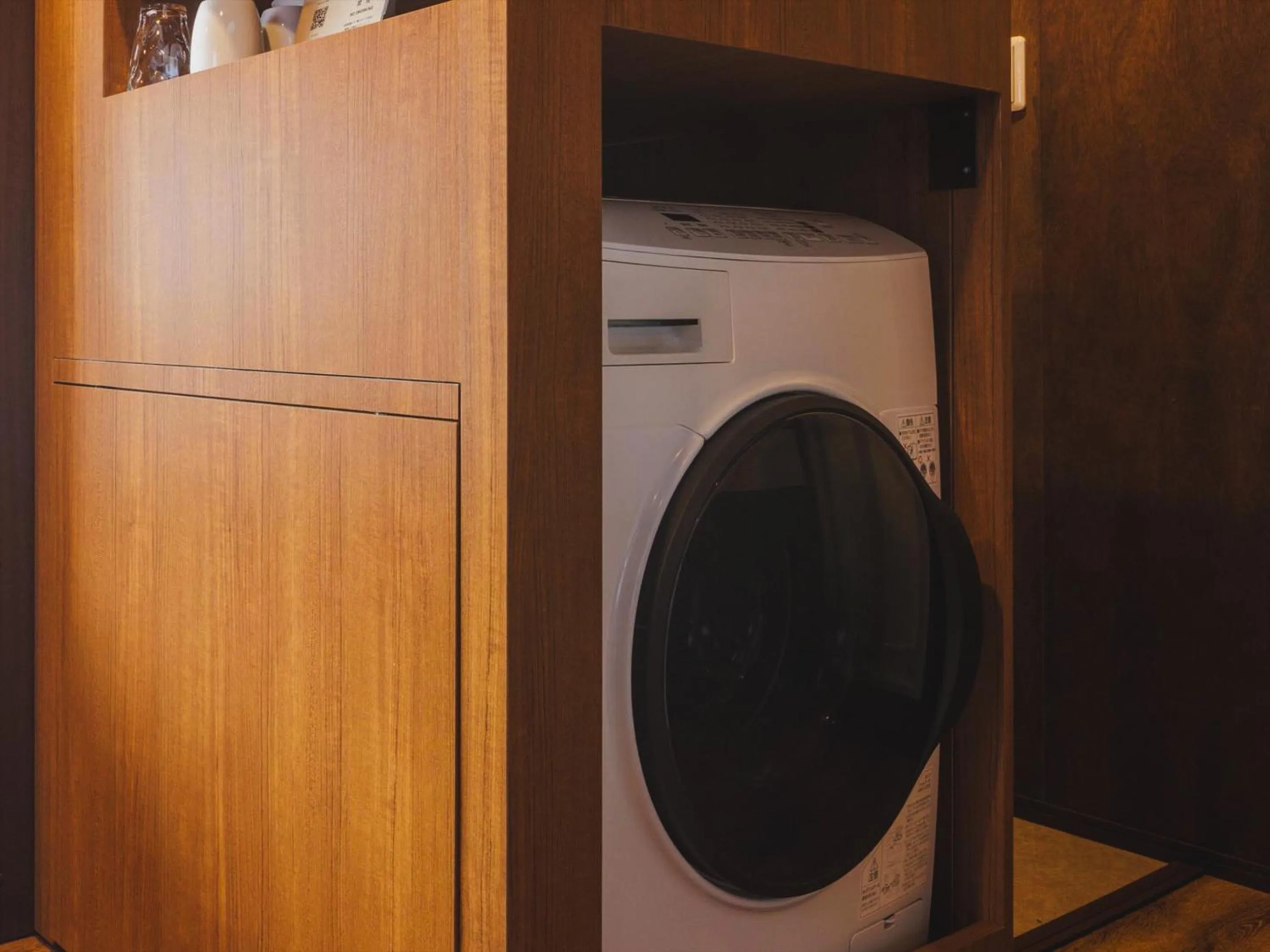 Photo of the whole room in Seage Torami Coastside