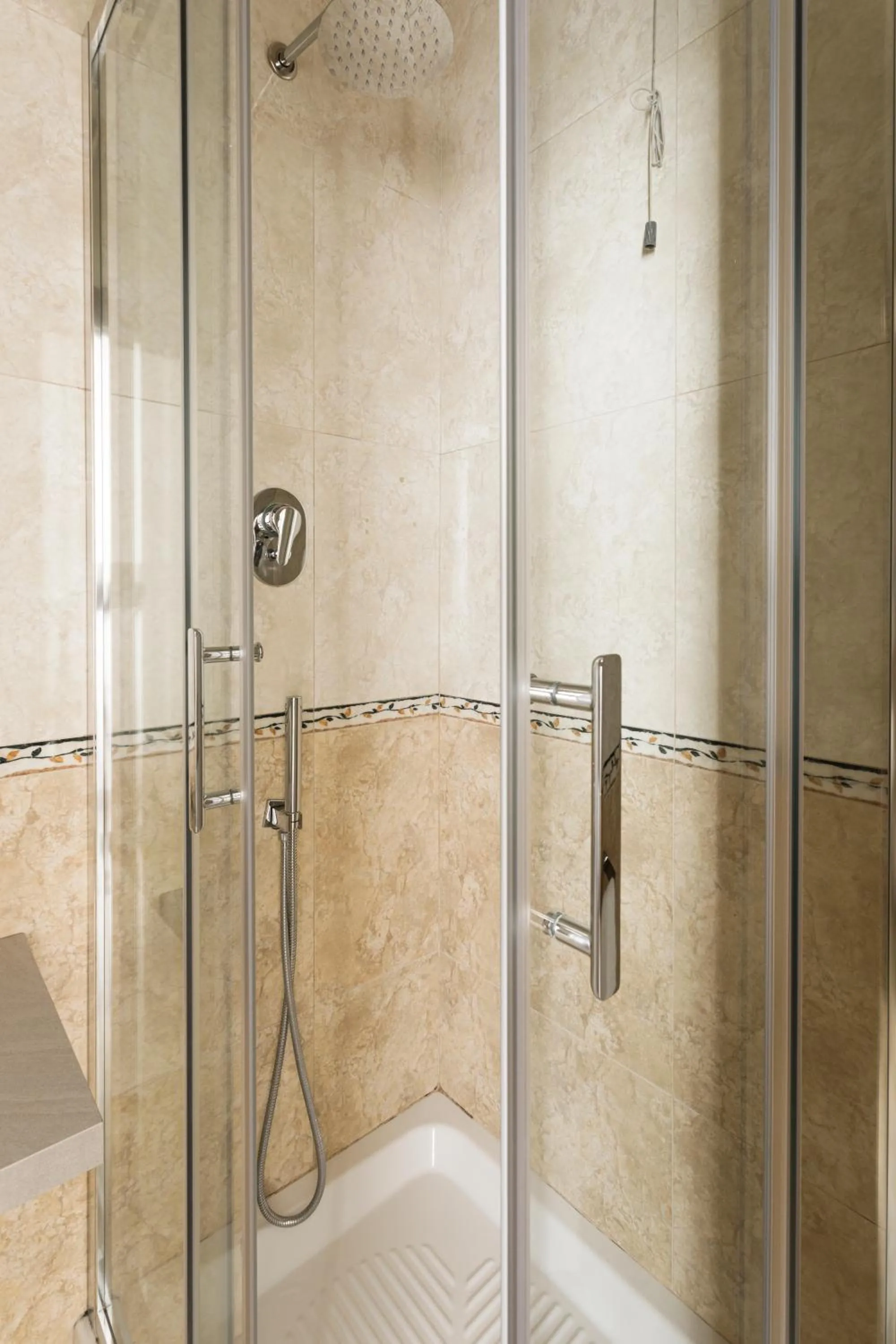 Shower in Esposizione Boutique