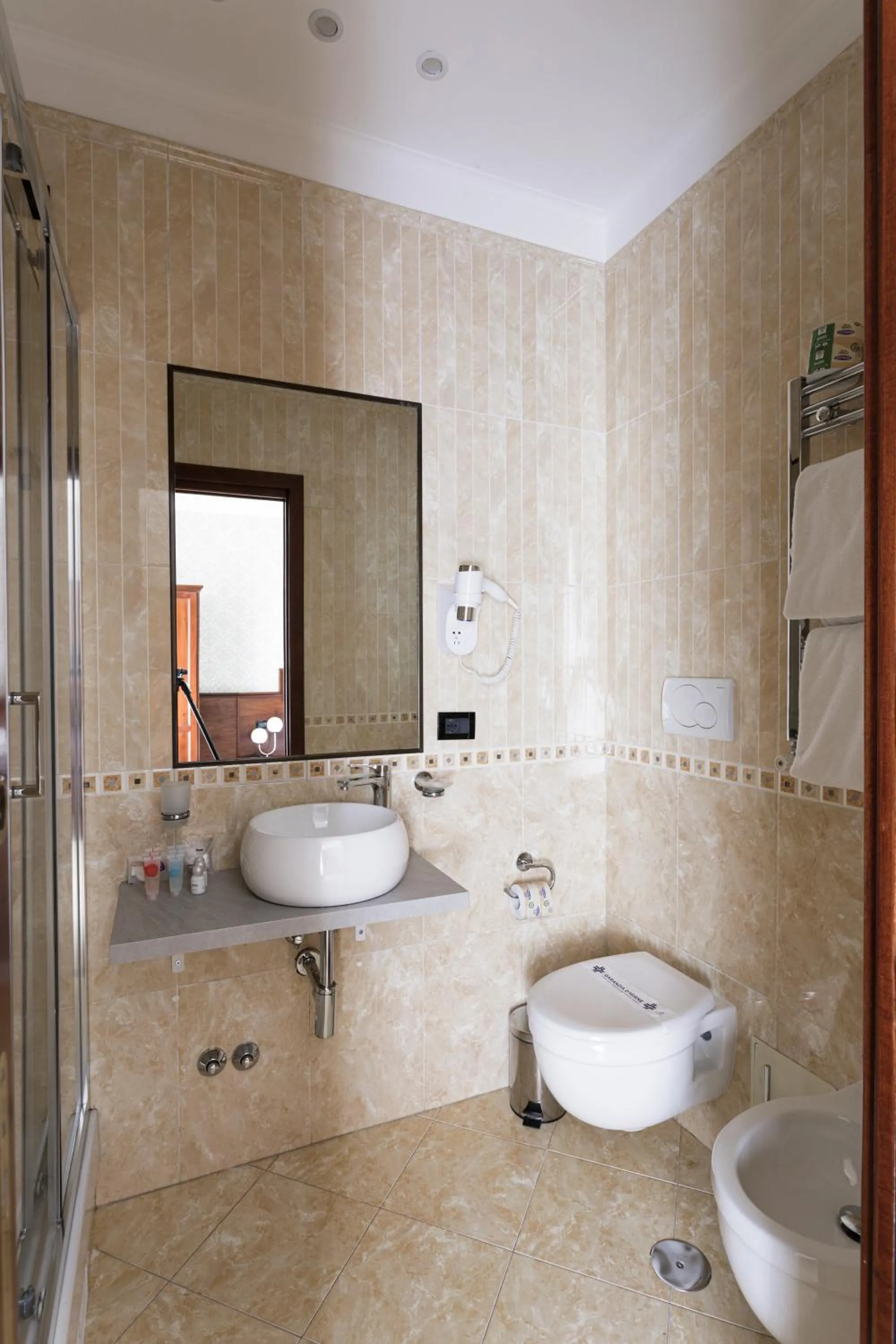 Shower in Esposizione Boutique