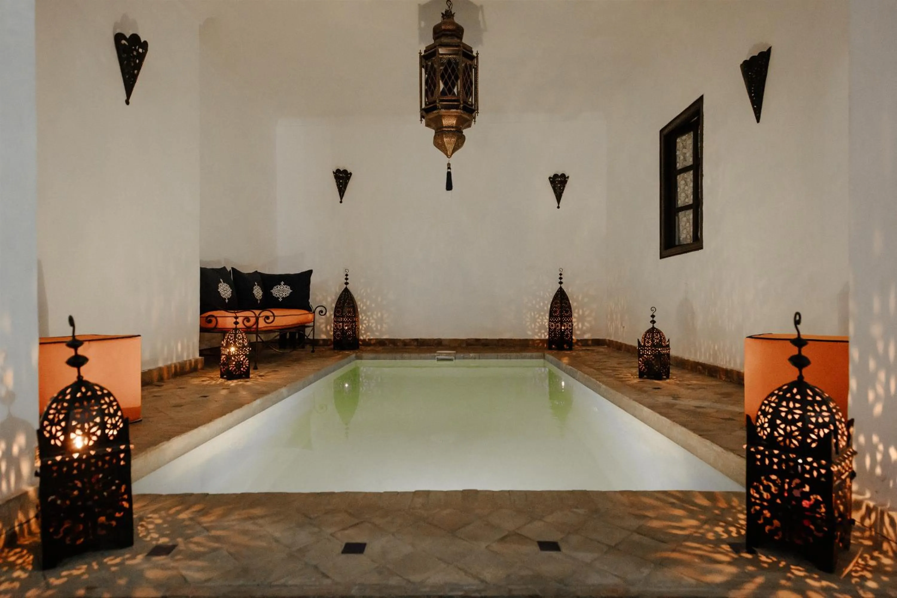 Swimming pool in Riad Alwane
