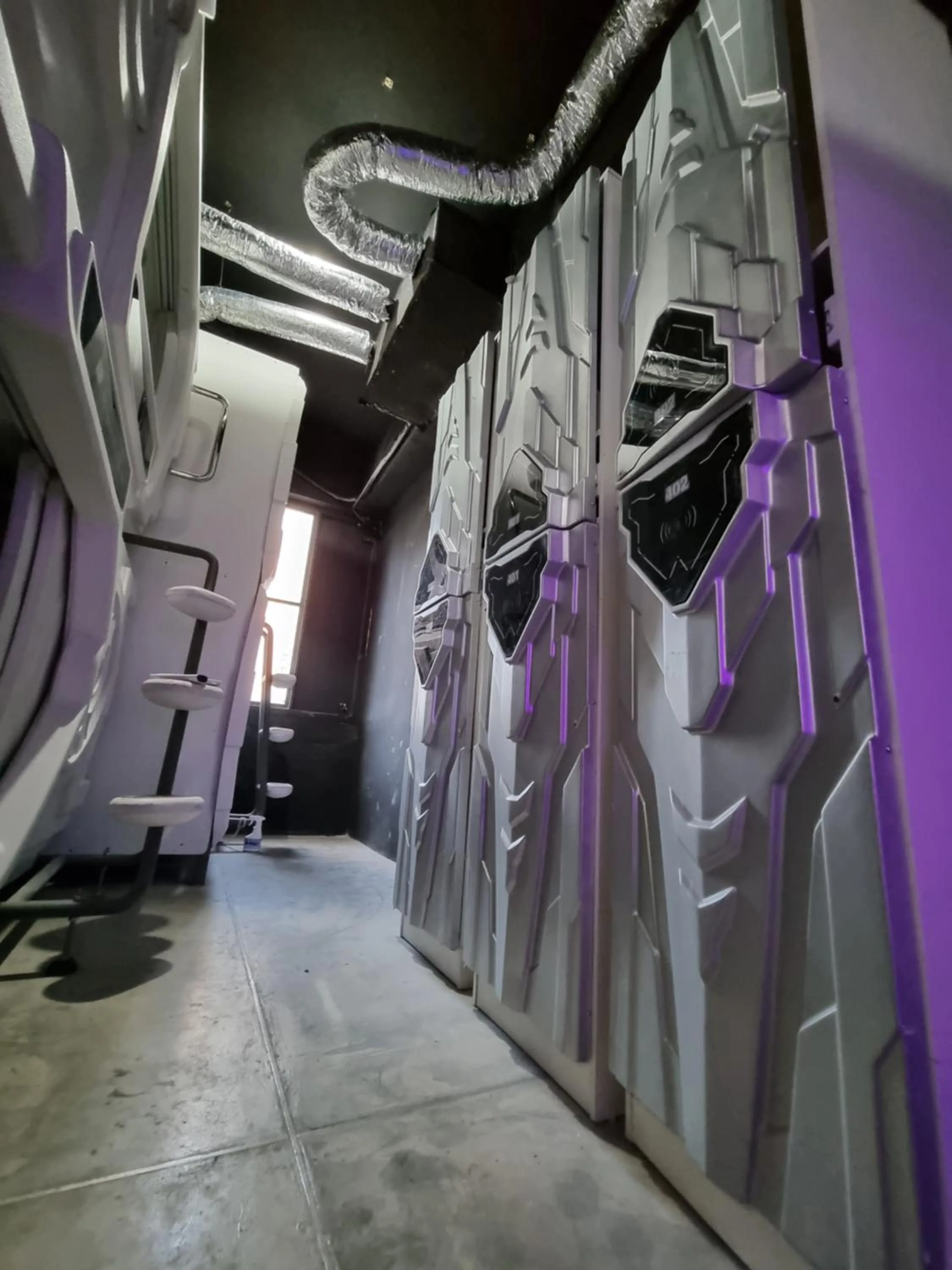 microwave in Met A Space Pod @Phrom Phong