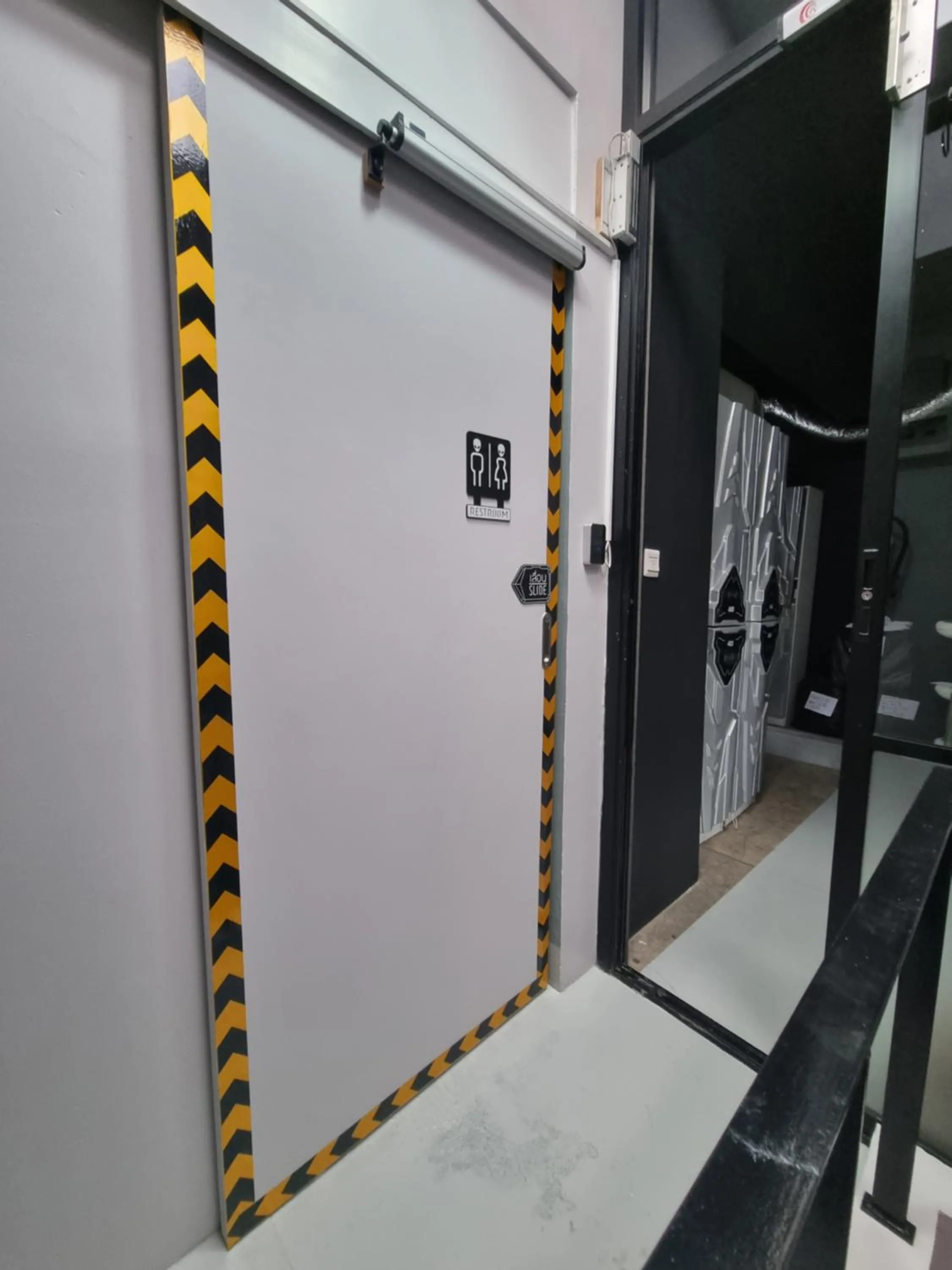 Toilet in Met A Space Pod @Phrom Phong