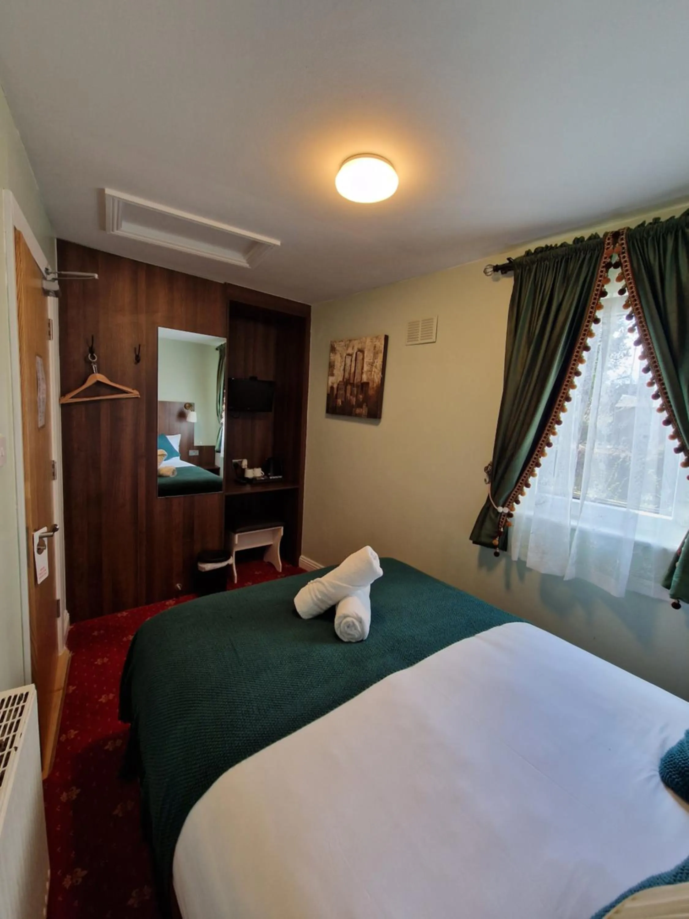 Bedroom, Bed in Lyndon Guesthouse