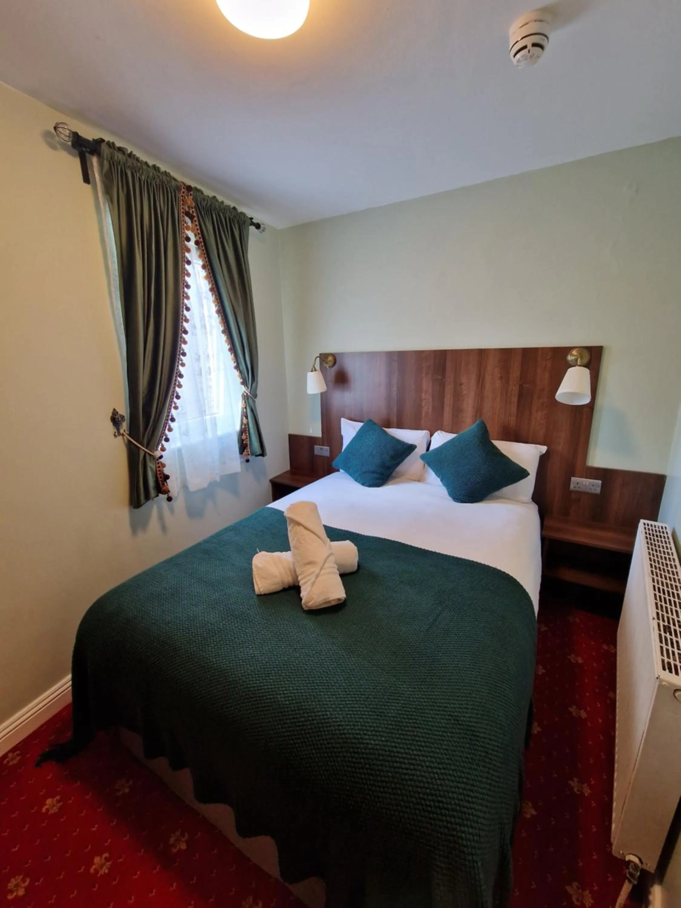 Bedroom, Bed in Lyndon Guesthouse