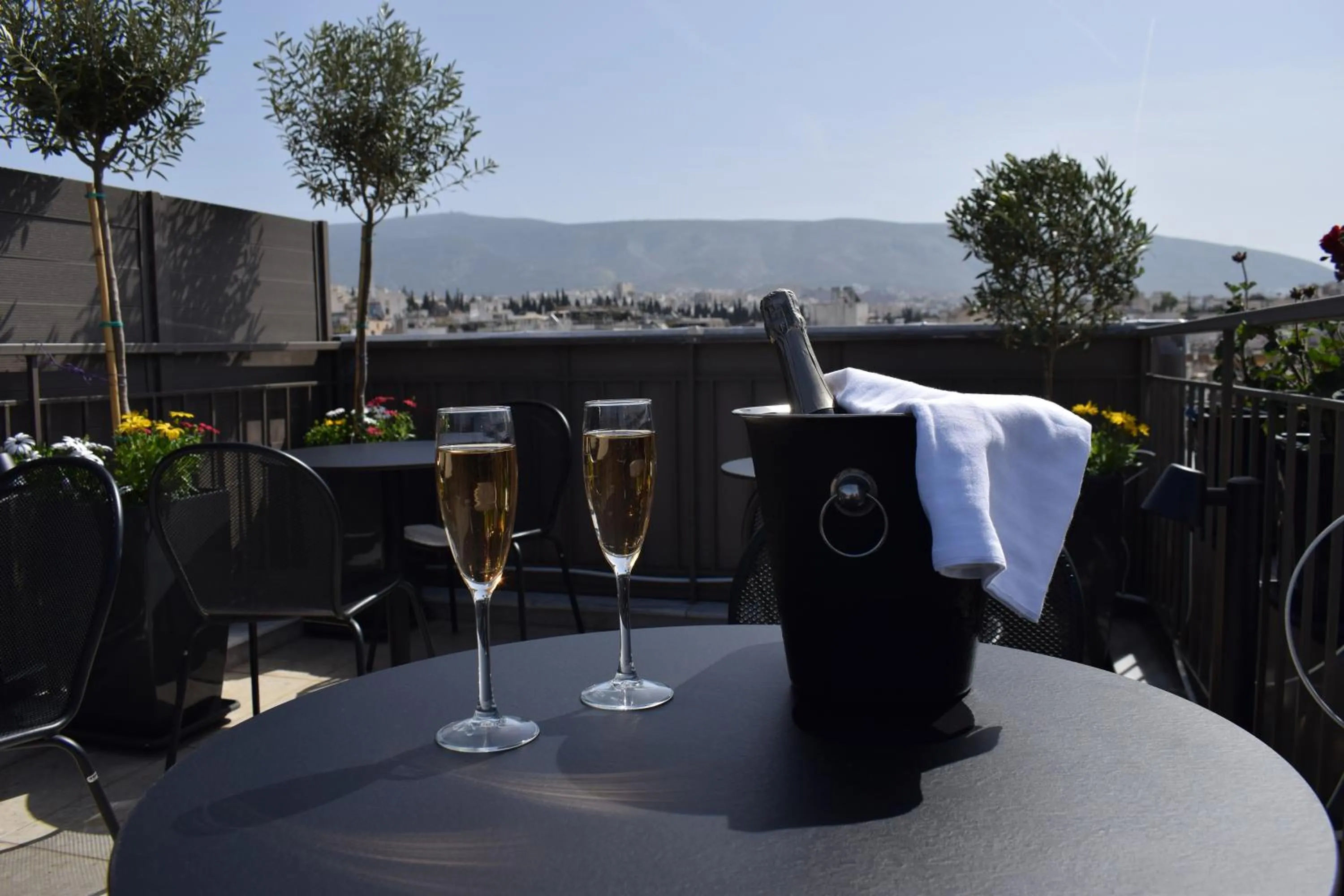 Property building in Urban Frame Acropolis