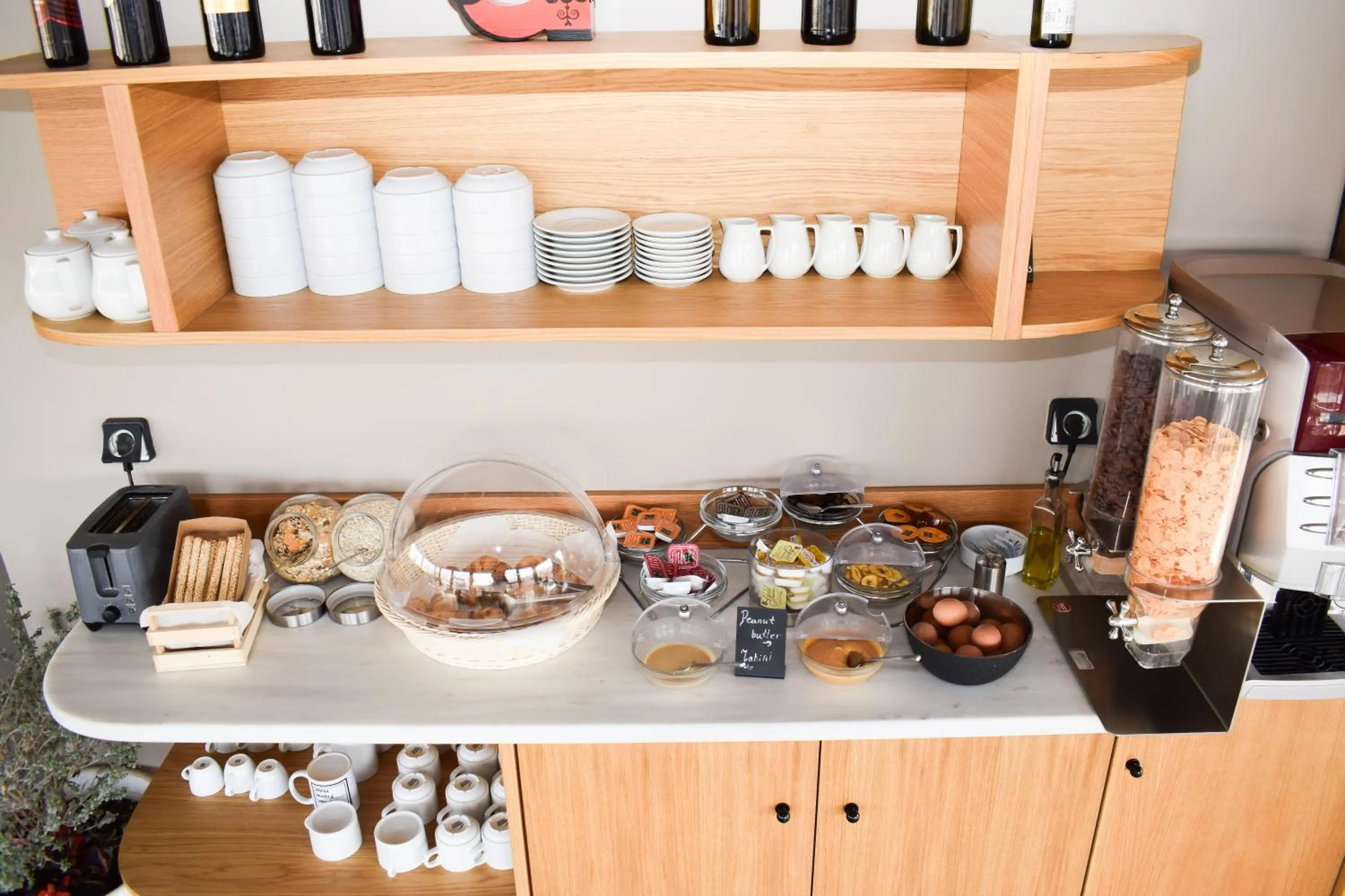 Breakfast in Urban Frame Acropolis