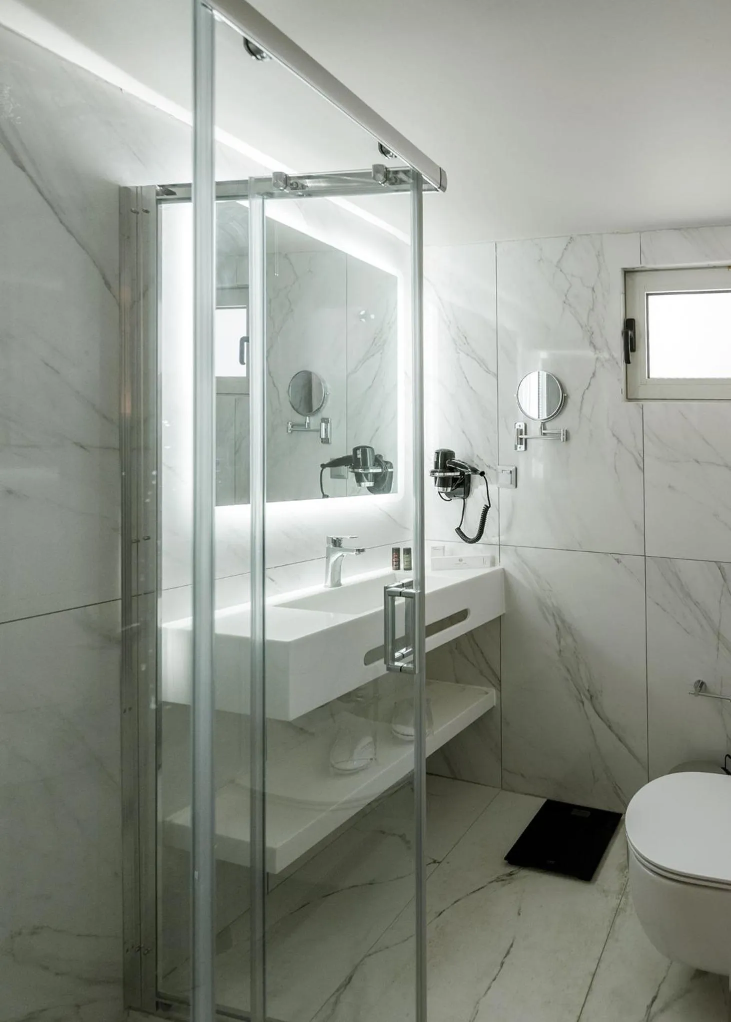 heating in Urban Frame Acropolis