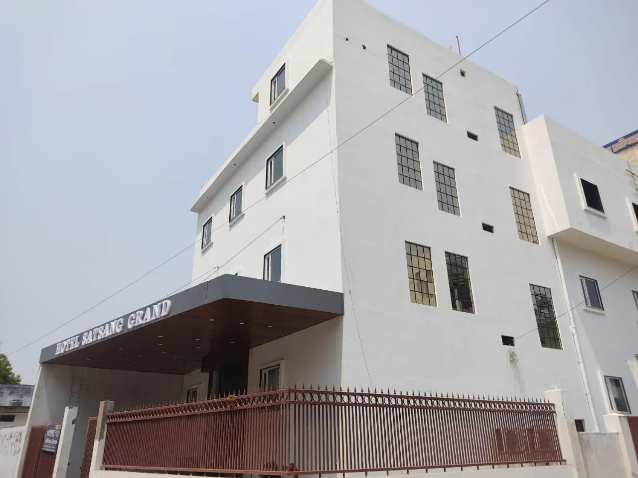 Property building in Hotel Satsang Grand