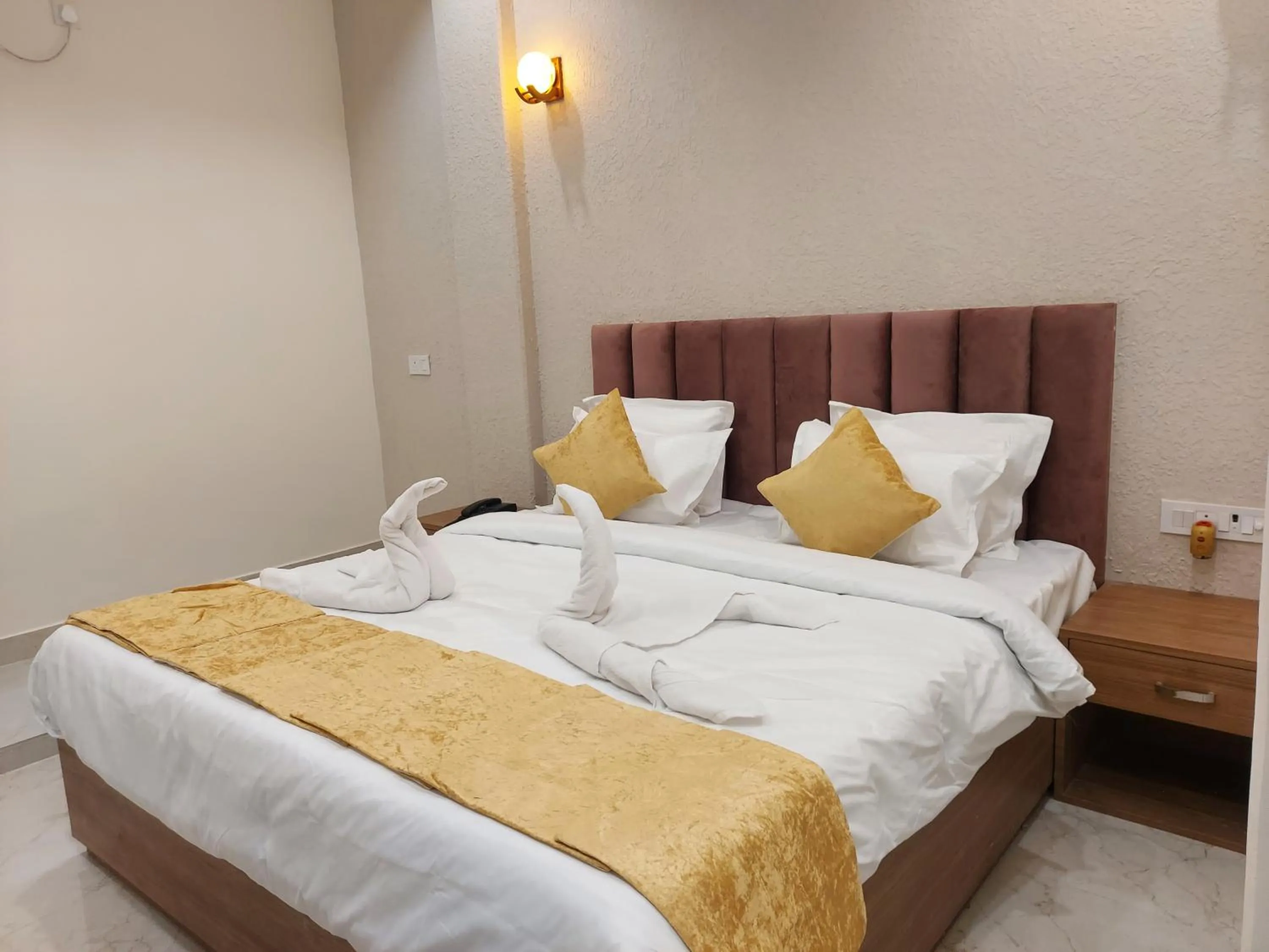 Bedroom, Bed in Hotel Satsang Grand