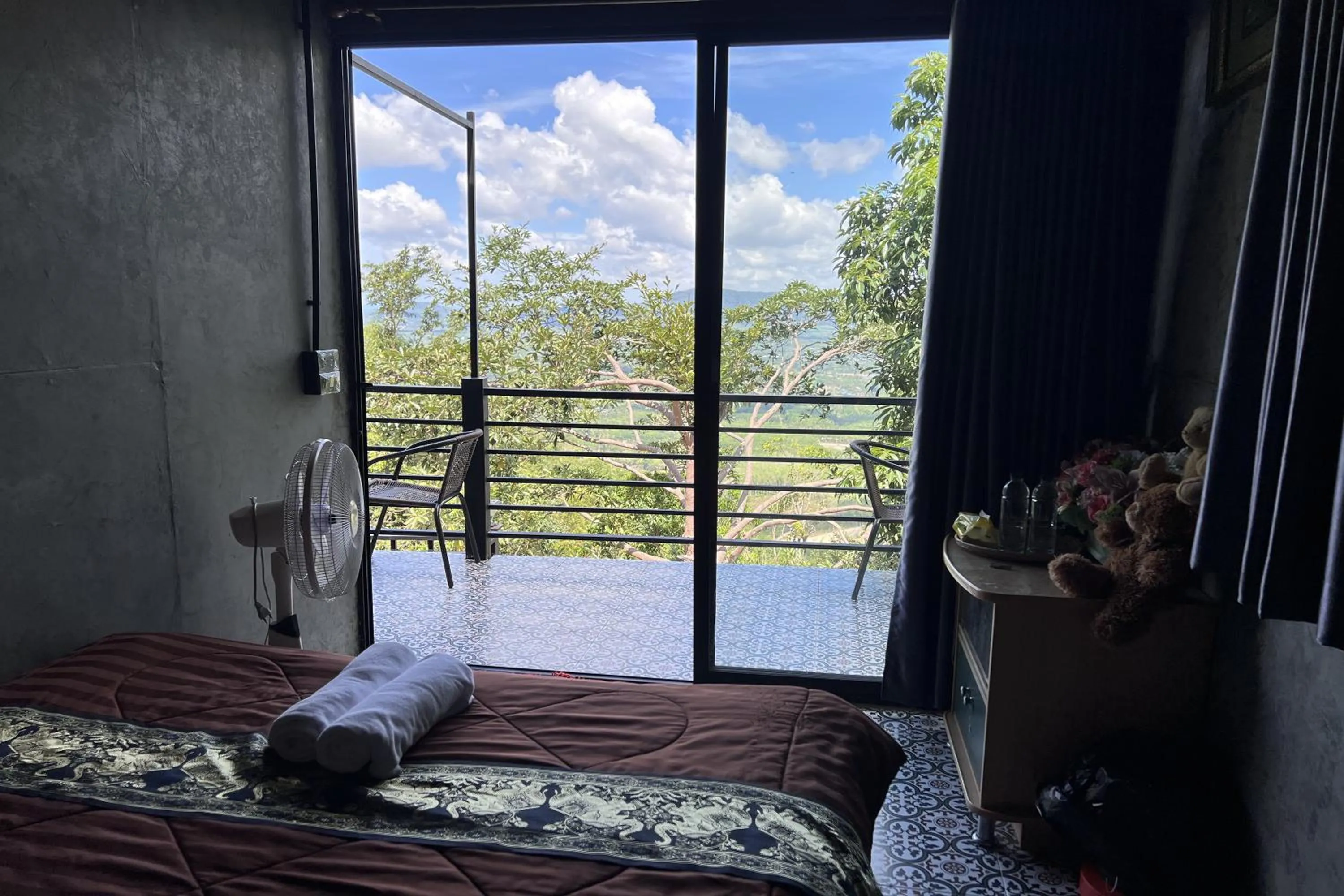 Balcony/Terrace, Bed in Kuan Khan Lao The Nine Bistro ควนคานหลาว เดอะไนท์ บิสโทร