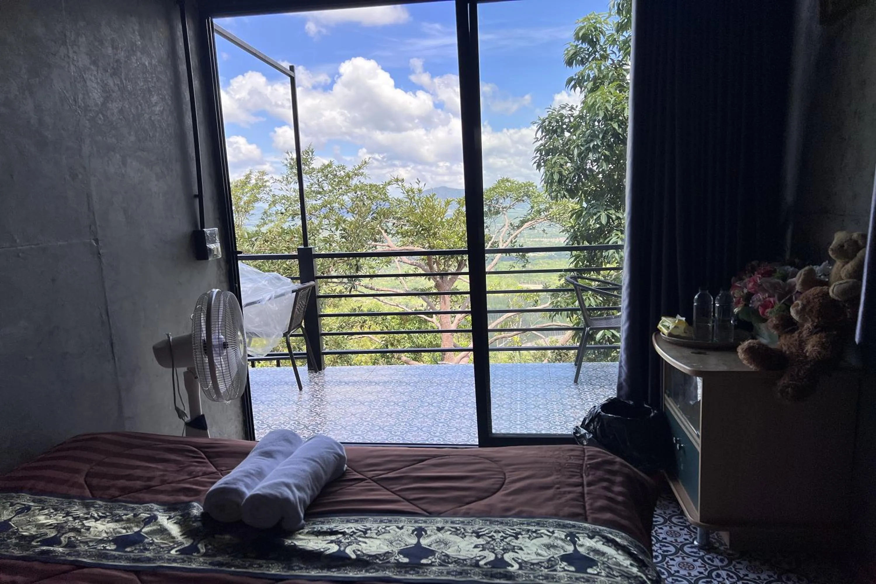 Balcony/Terrace, Bed in Kuan Khan Lao The Nine Bistro ควนคานหลาว เดอะไนท์ บิสโทร