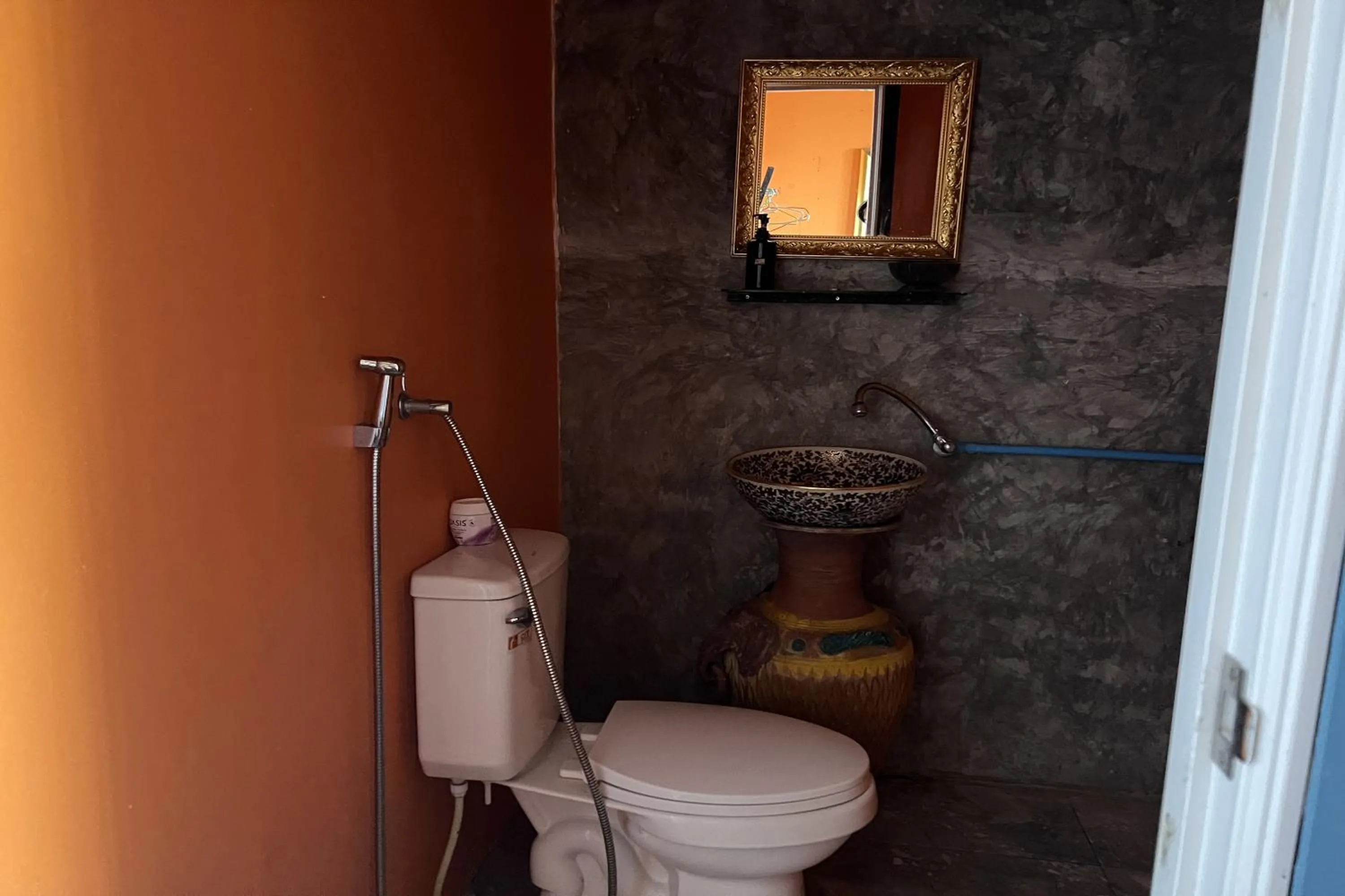 Bathroom in Kuan Khan Lao The Nine Bistro ควนคานหลาว เดอะไนท์ บิสโทร