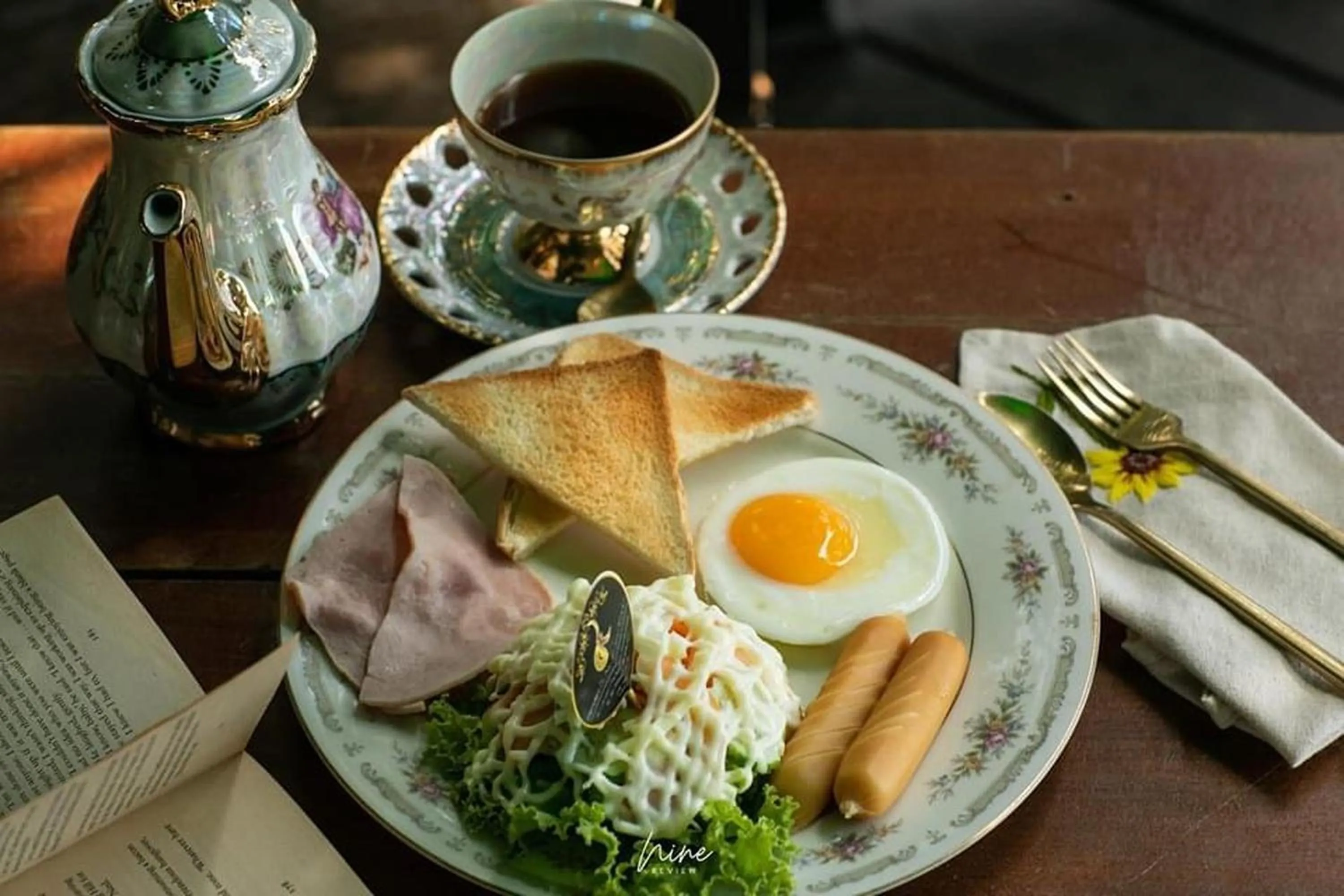 Continental breakfast in Kuan Khan Lao The Nine Bistro ควนคานหลาว เดอะไนท์ บิสโทร