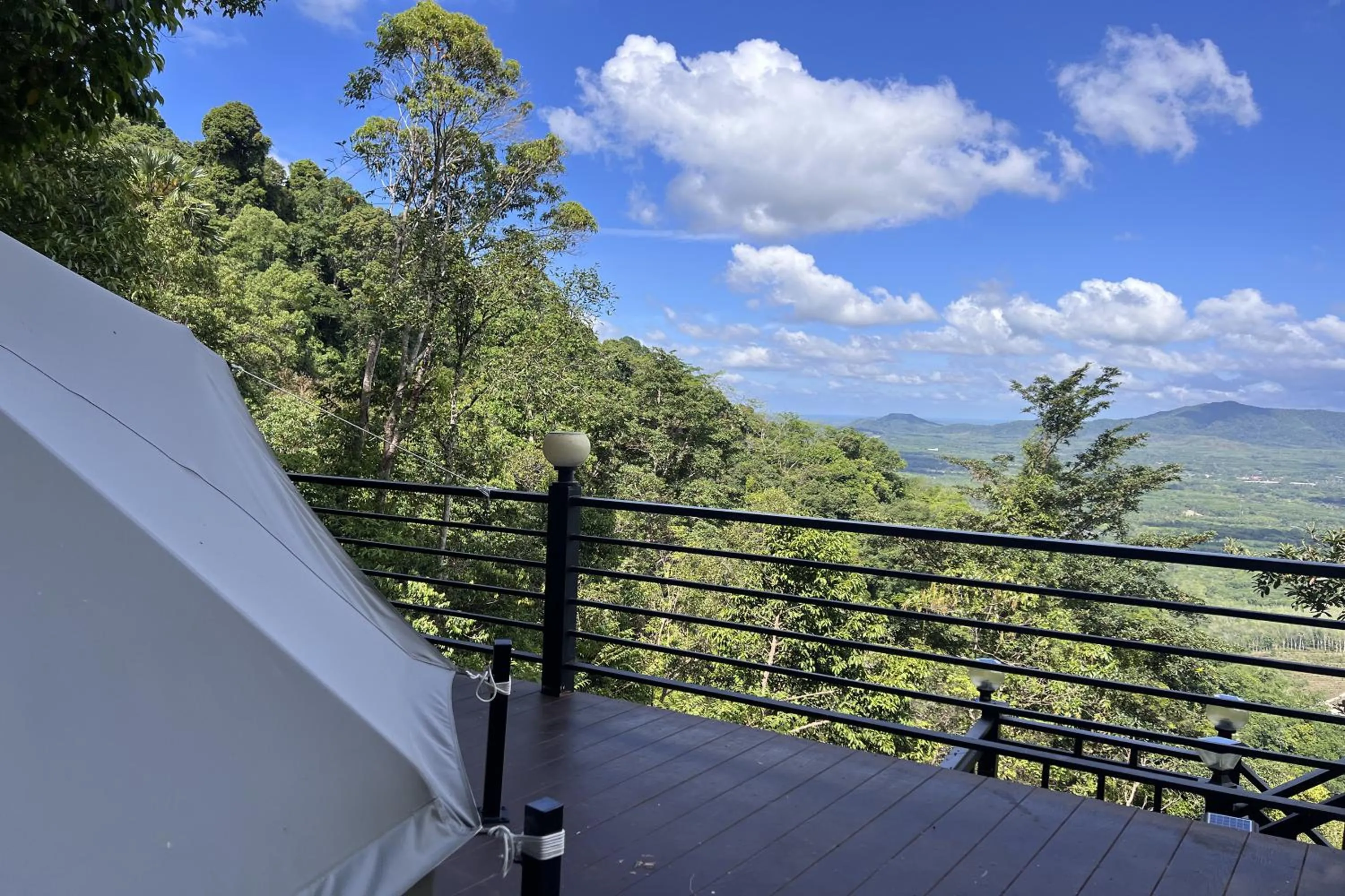 Mountain view in Kuan Khan Lao The Nine Bistro ควนคานหลาว เดอะไนท์ บิสโทร