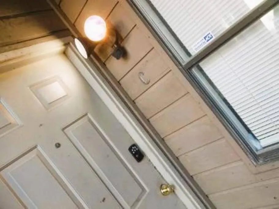 Golden Sunflower's Apt C