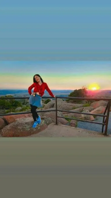 Golden Sunflower's Apt C