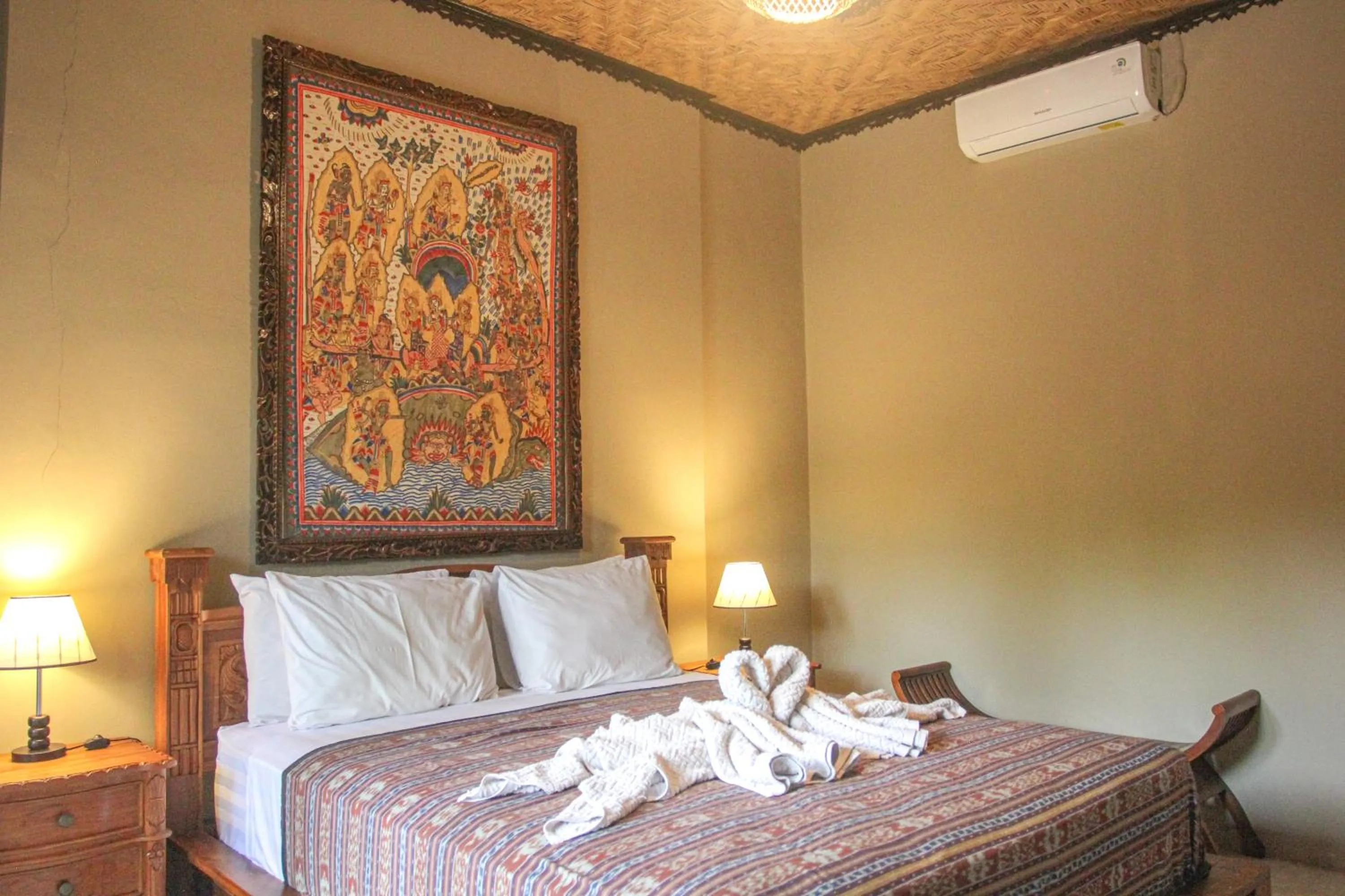 Bed in Temple Cafe & Seaside Cottages