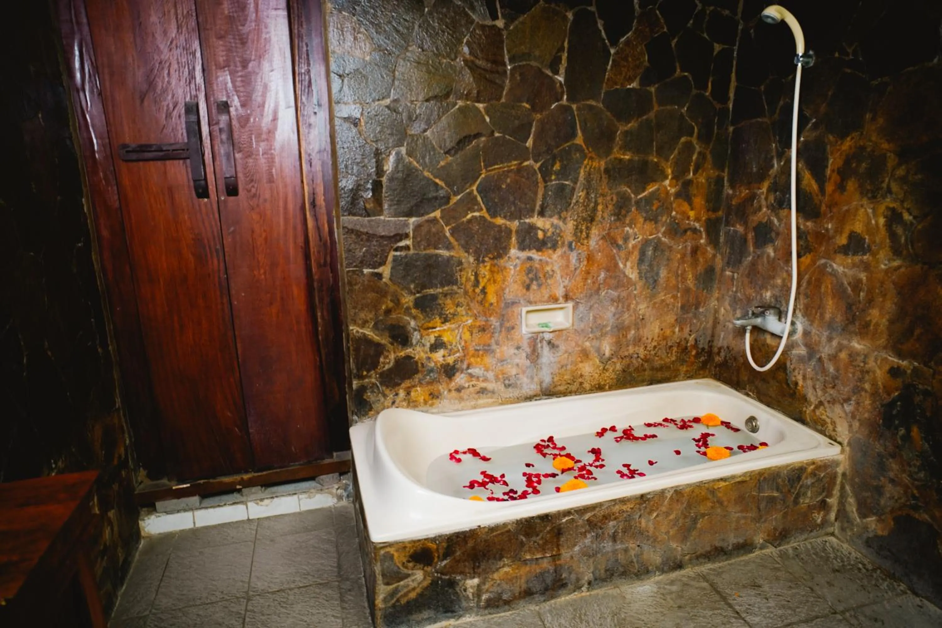 Bathroom in Temple Cafe & Seaside Cottages