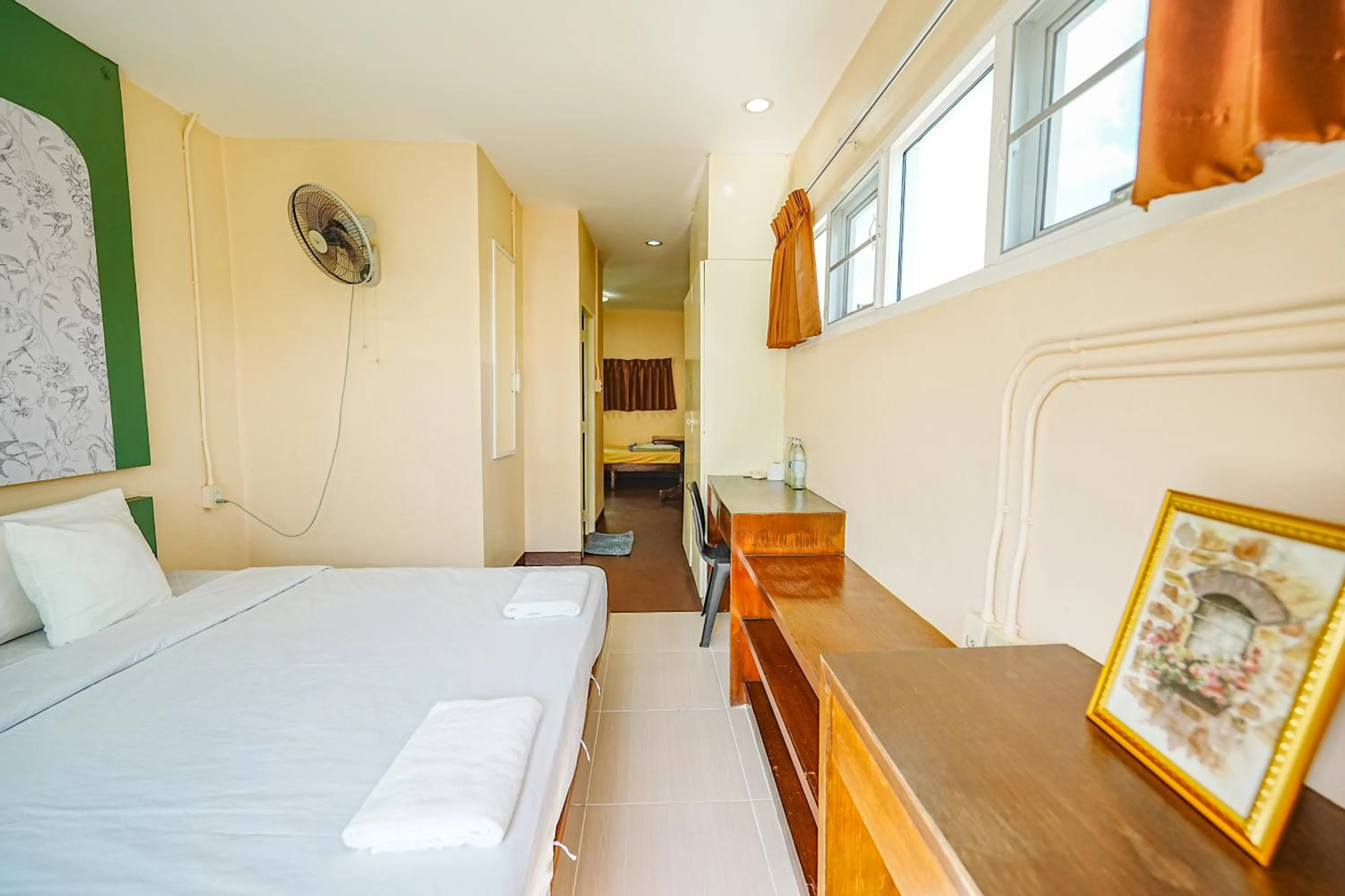 Bed in Kaysorn Residence and Guest House