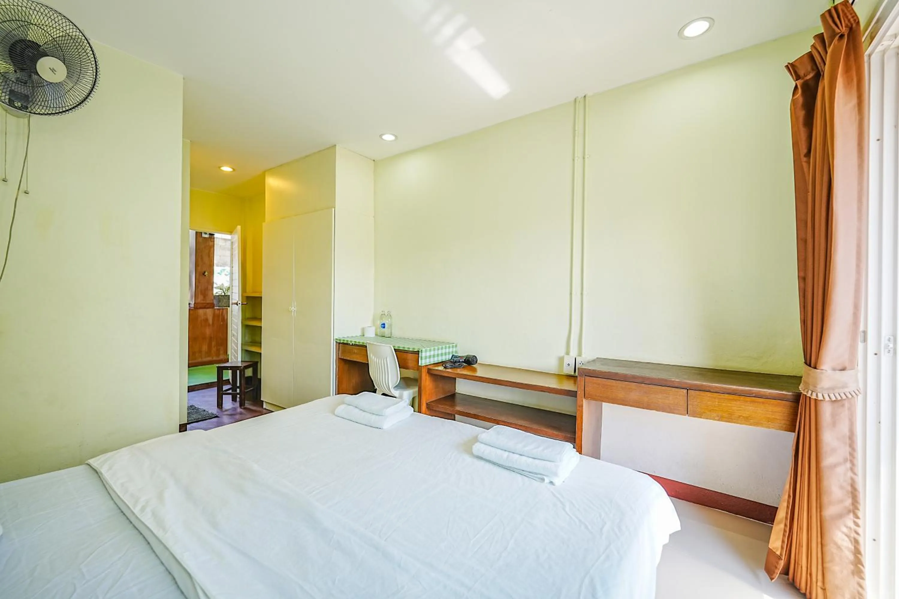 Bed in Kaysorn Residence and Guest House