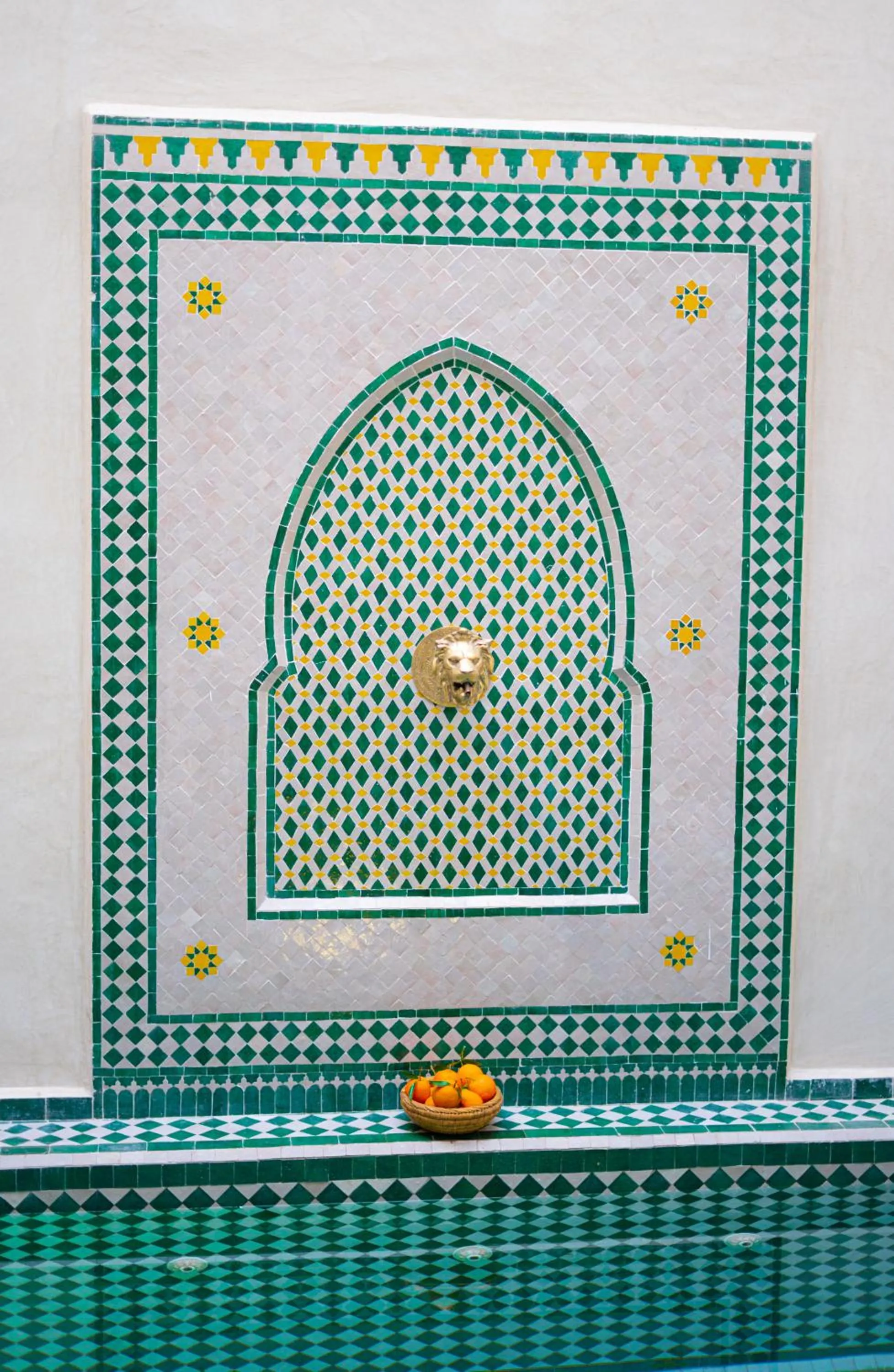 Swimming pool in Riad Louaya