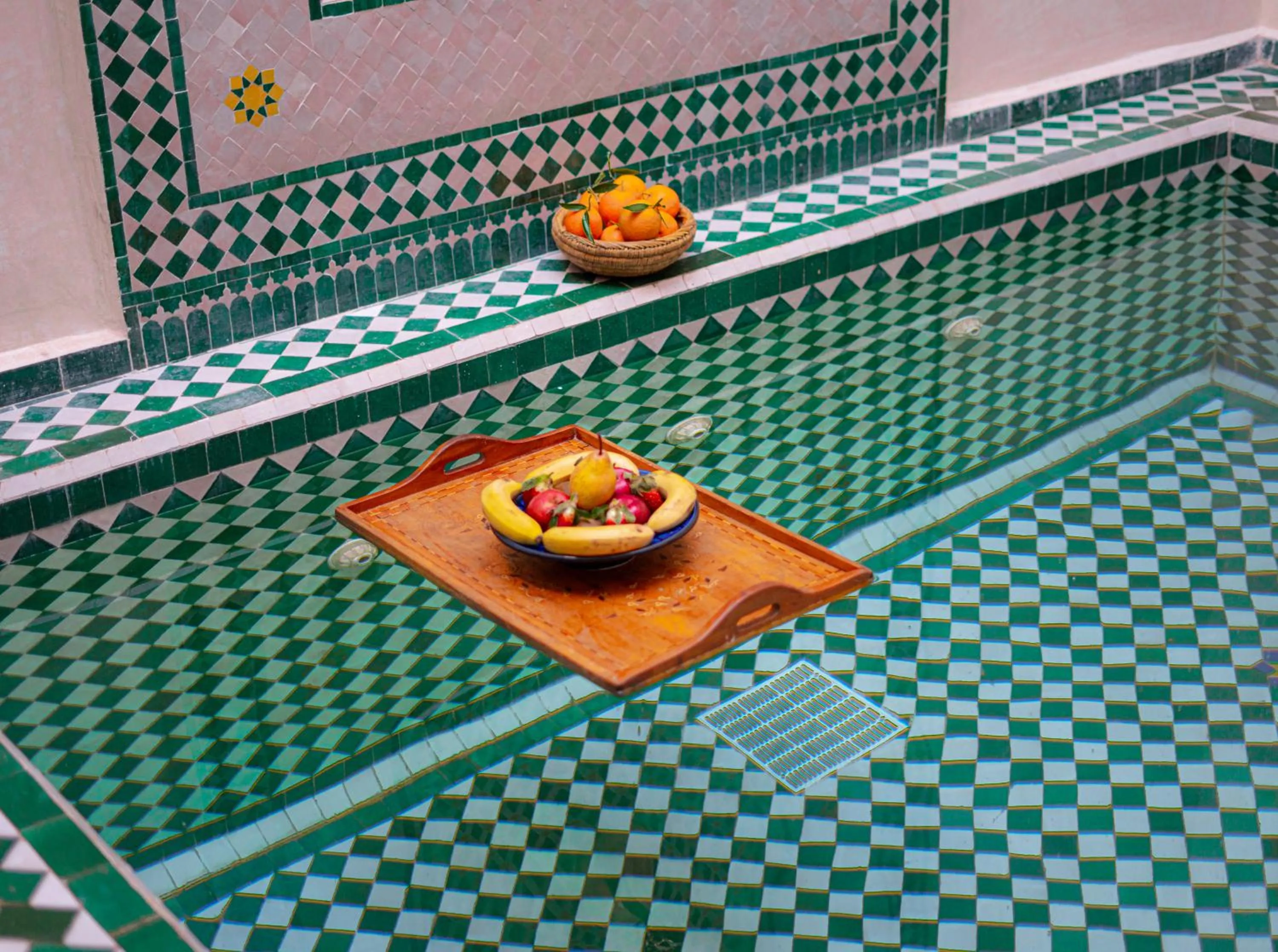 Swimming pool in Riad Louaya