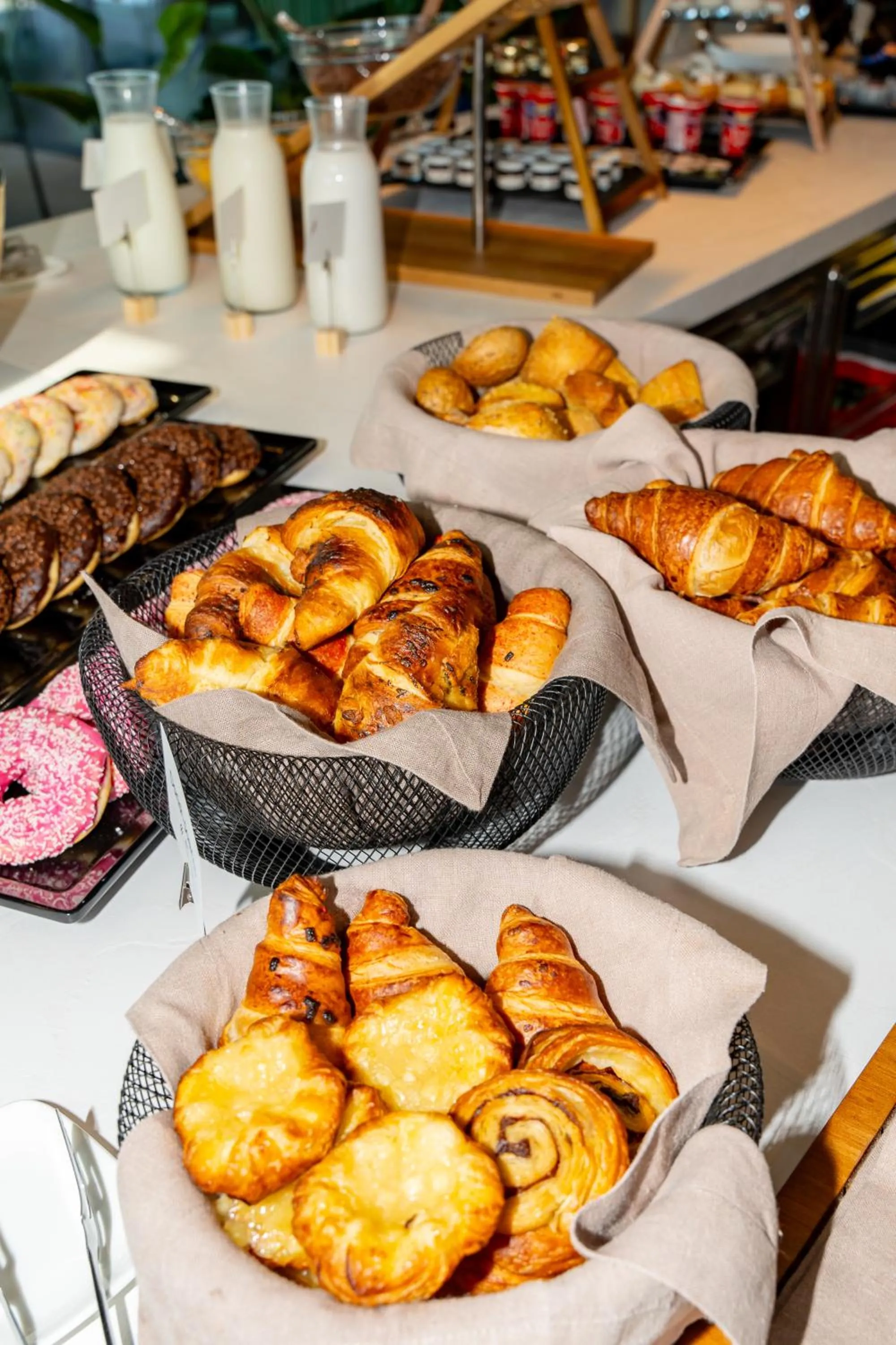 Food and drinks in LIOQA Resort