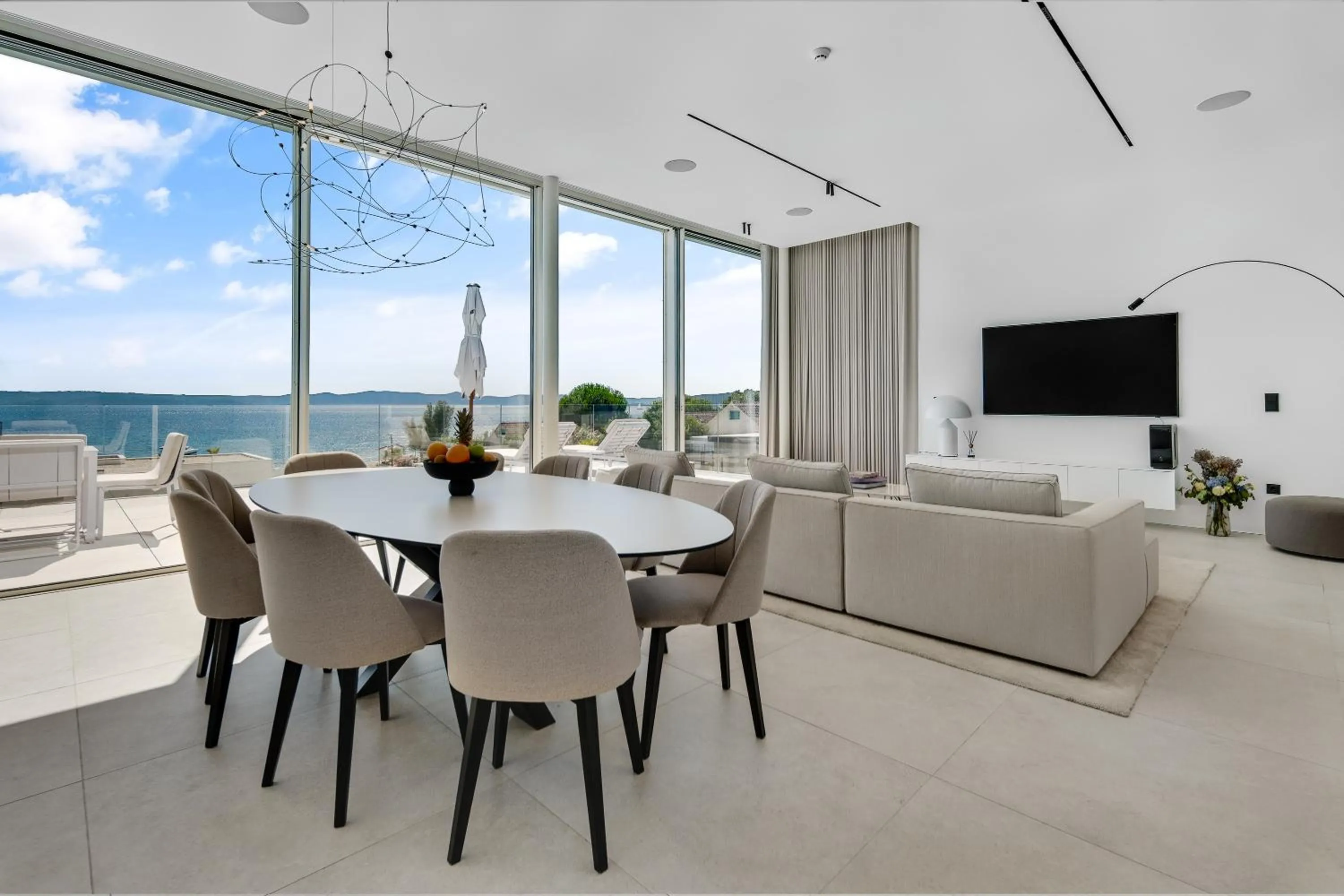 TV and multimedia in LIOQA Resort