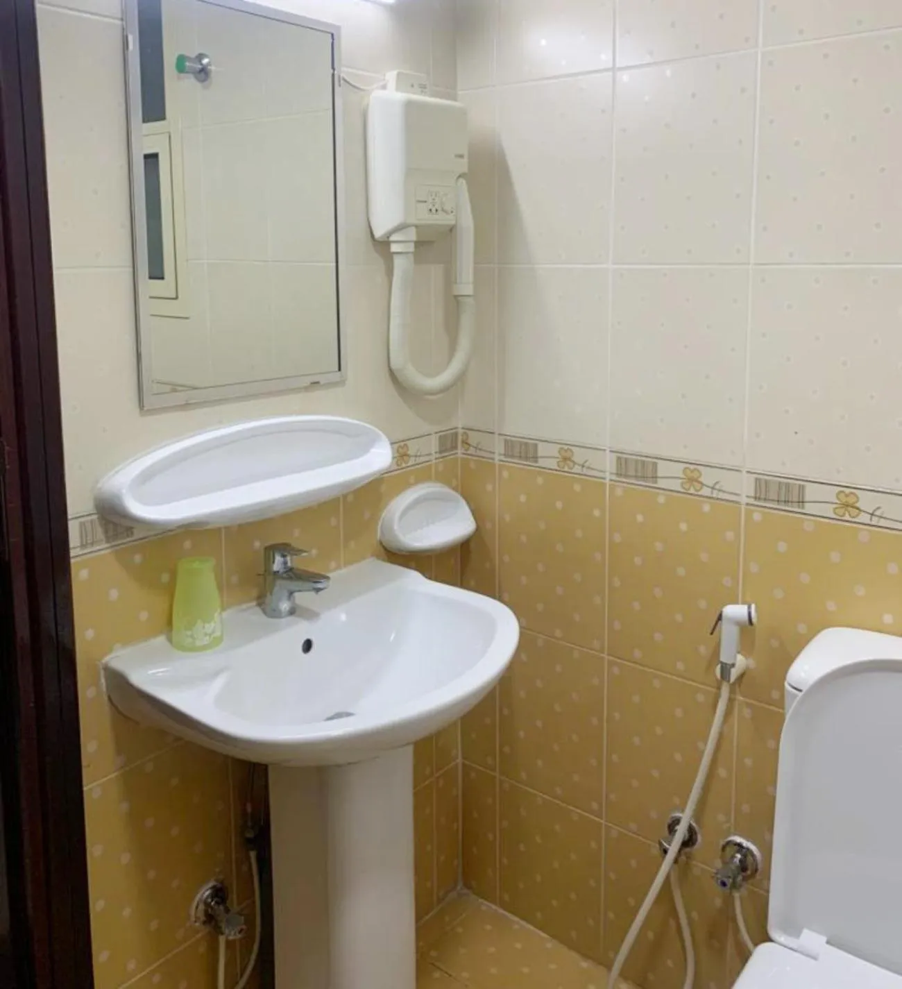 Toilet in AL MARJAN FURNISHED APARTMENTS