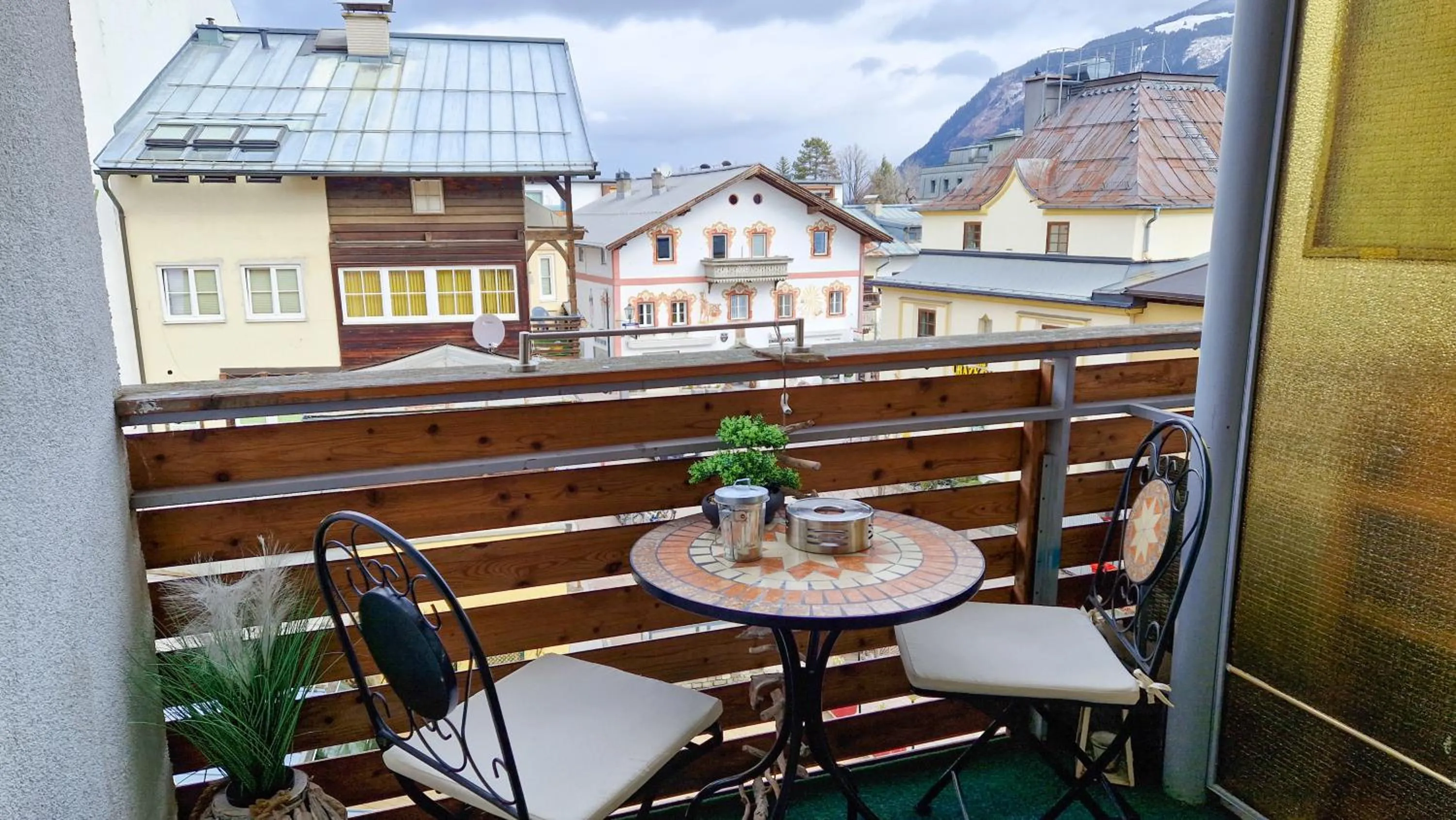 Balcony/Terrace in Apartment Dreamski Zell am See town, near lake