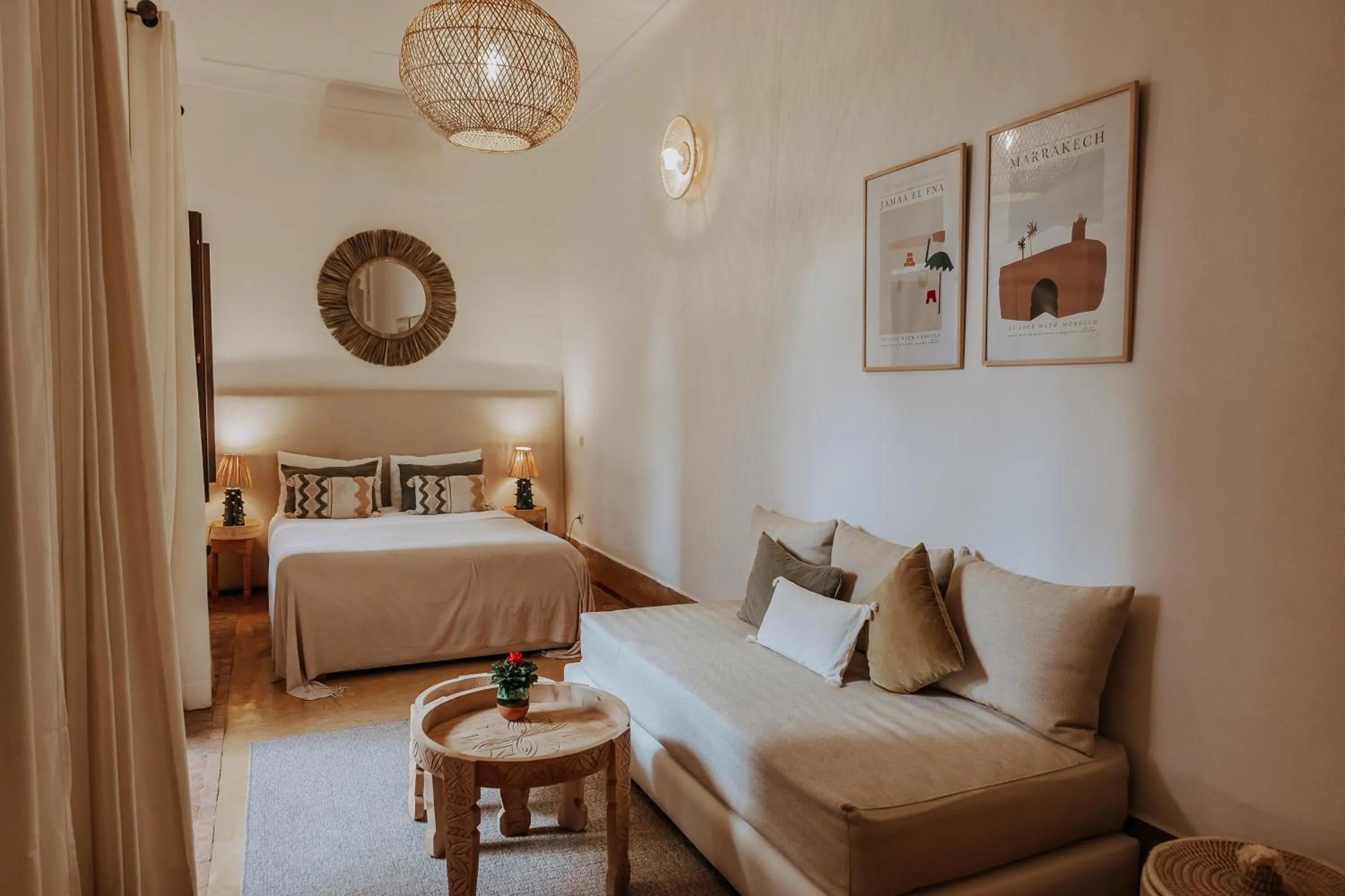 Photo of the whole room, Bed in Riad Bamaga