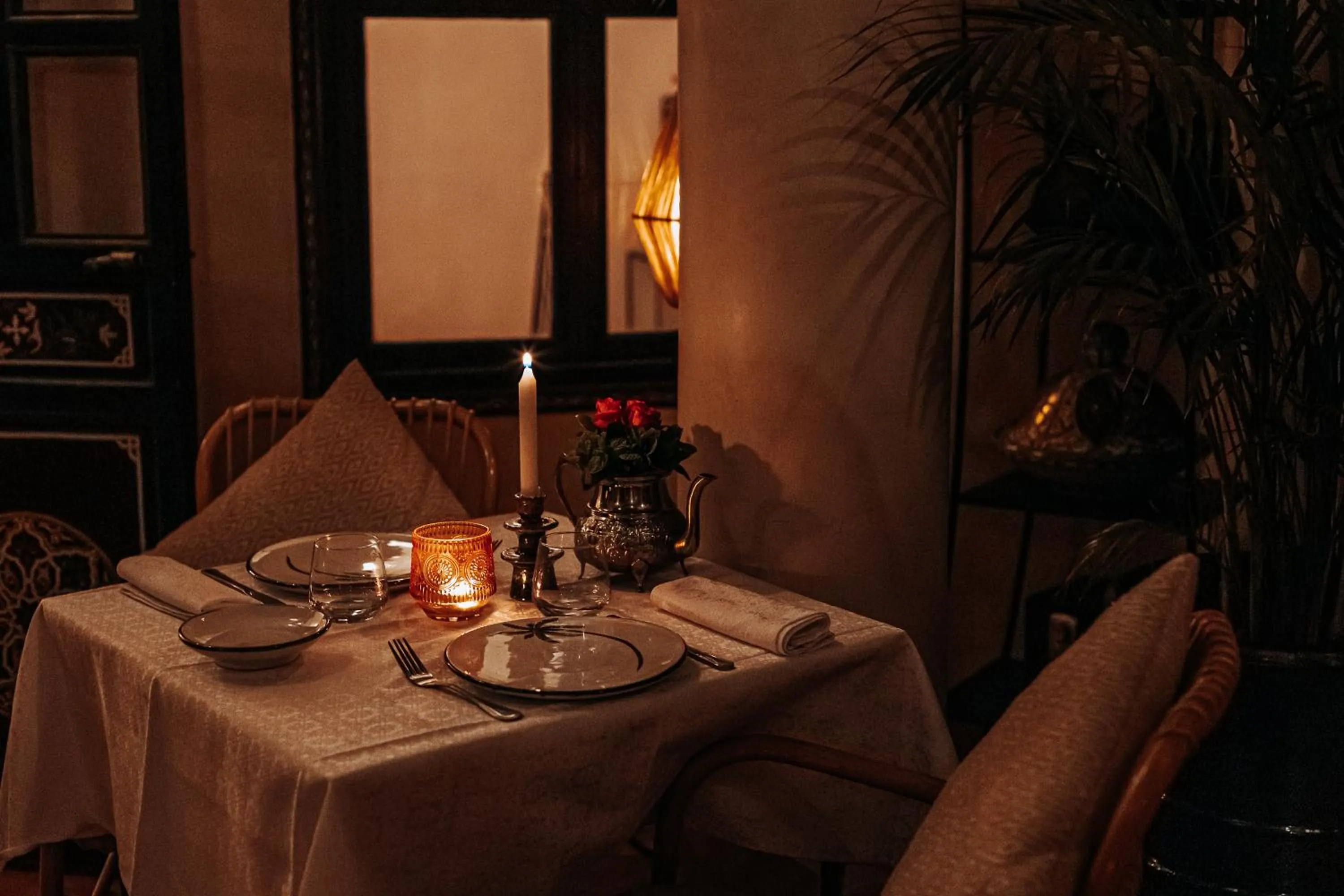 Restaurant/places to eat in Riad Bamaga