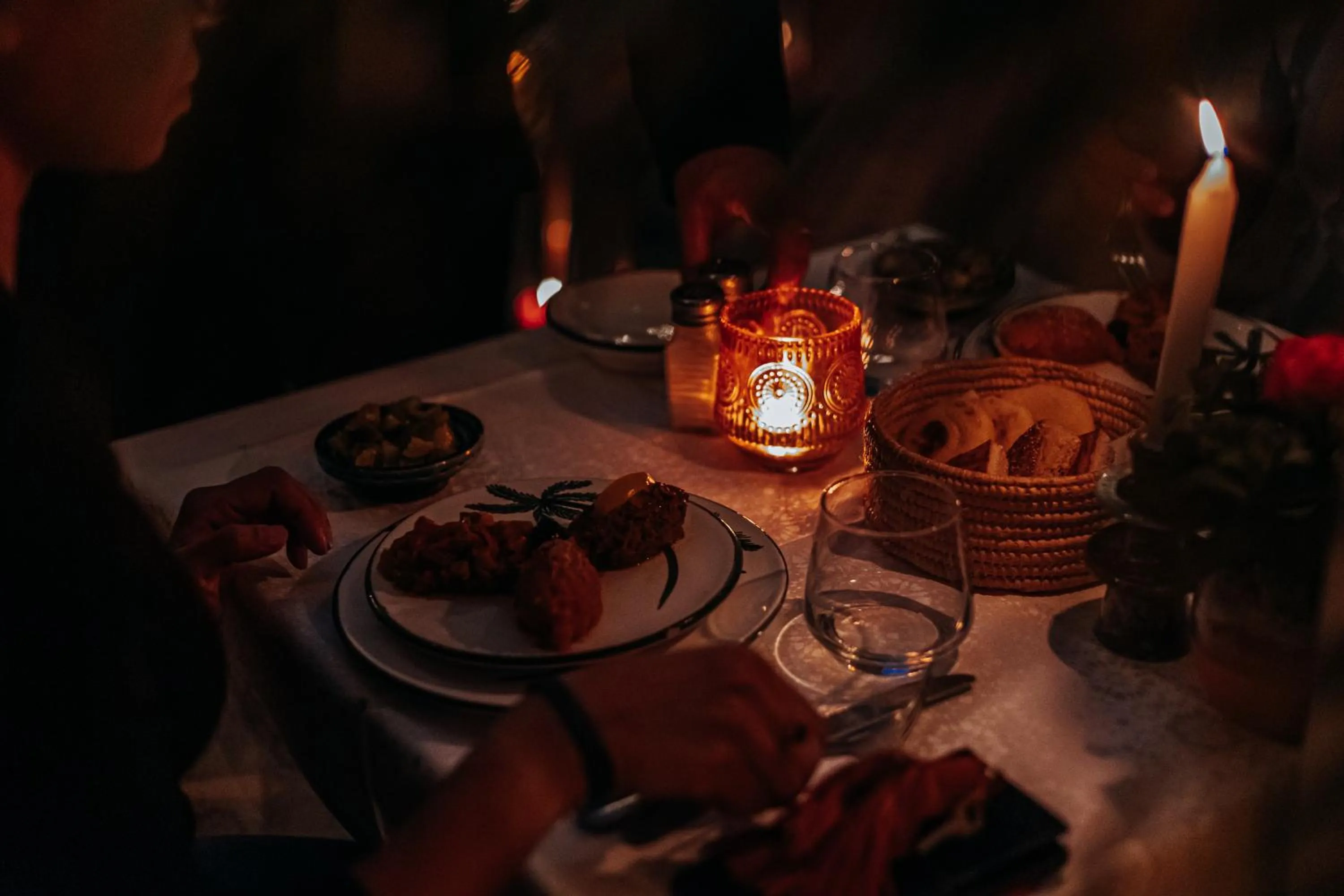 Restaurant/places to eat in Riad Bamaga