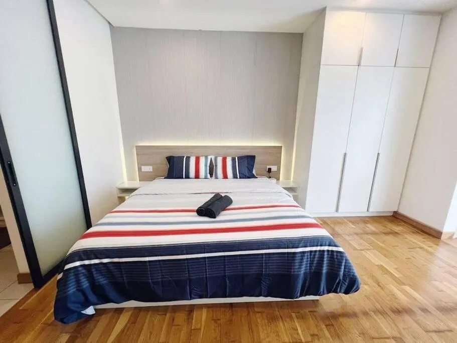 Bed in PROMO Connected Train 2 Bedroom ABOVE MALL 289