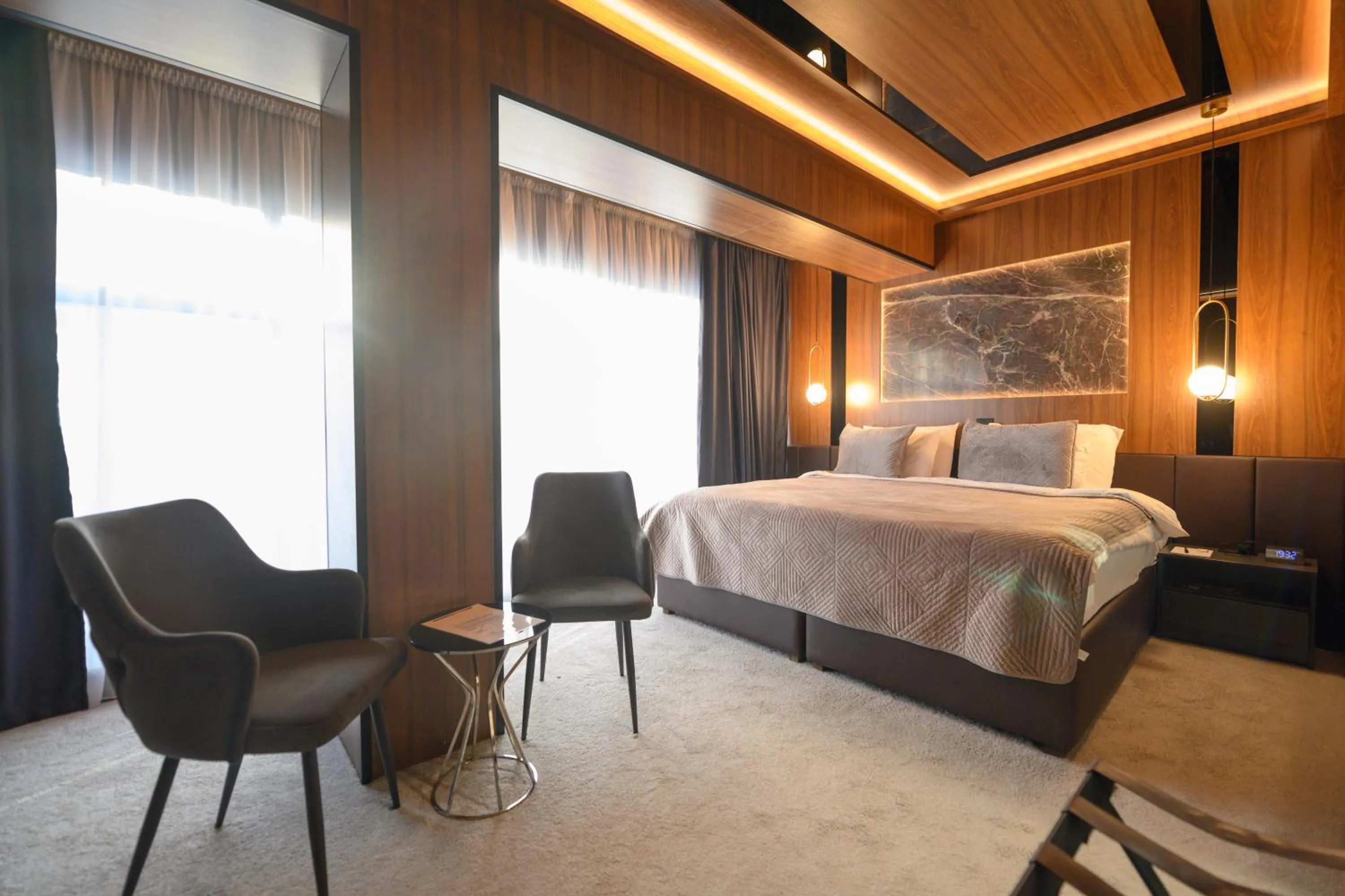 Bedroom, Bed in Hotel Macedonia Square